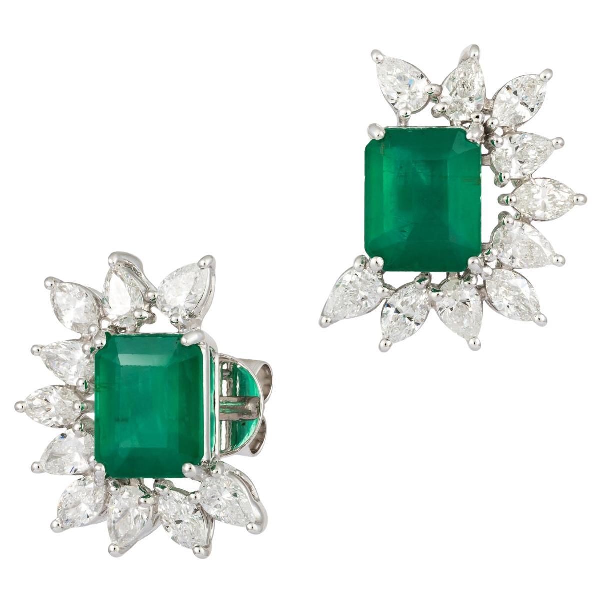 Original Emerald Diamond Elegant White 18K Gold Earrings Stud for Her For Sale
