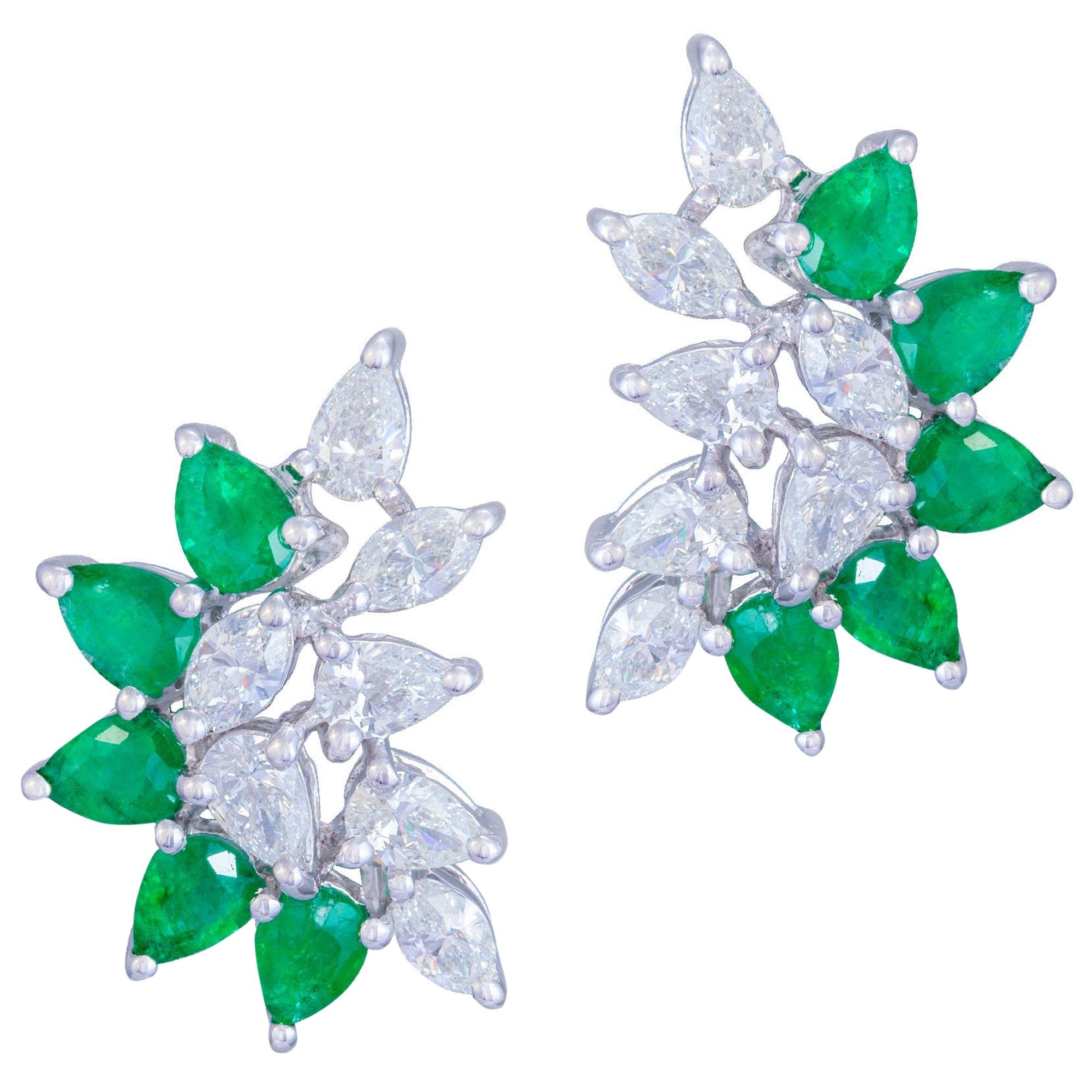 Original Emerald Diamond White 18 Karat Gold Earrings for Her For Sale