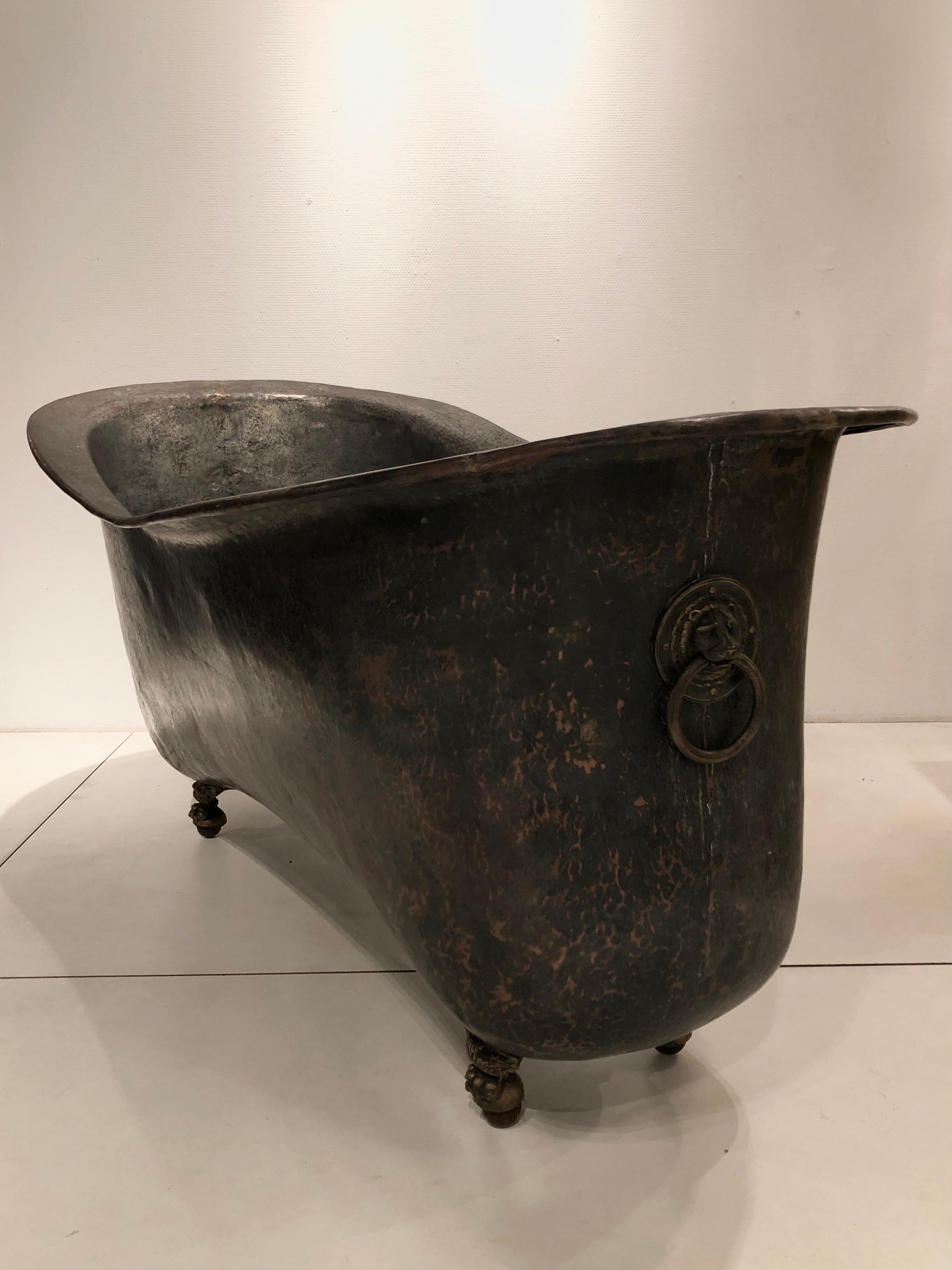 Original Empire Period Bathtub In Good Condition In Brussels, BE