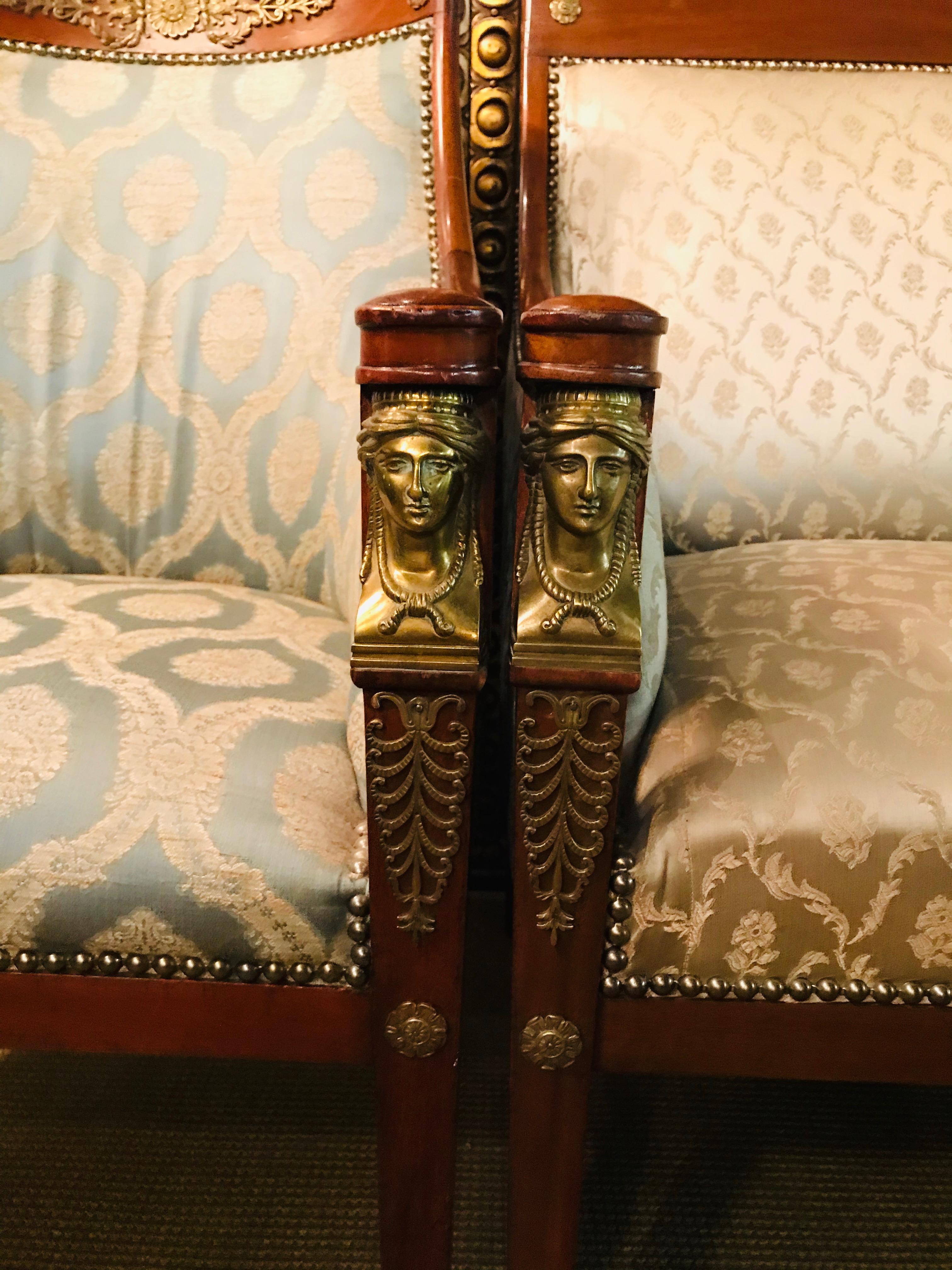 Original Empire-Set aus einem Sofa, 2 Sessel und 1 Tisch Mahagoni mit Bronzefigur im Angebot 8