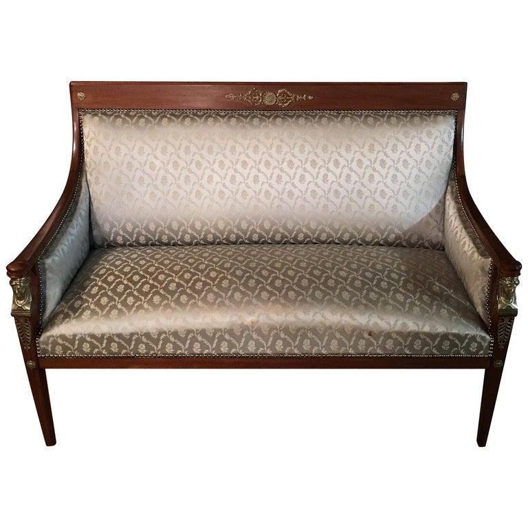 Antiquities canapé / sofa Empire circa 1860-1870 Empire Room mahogany en vente