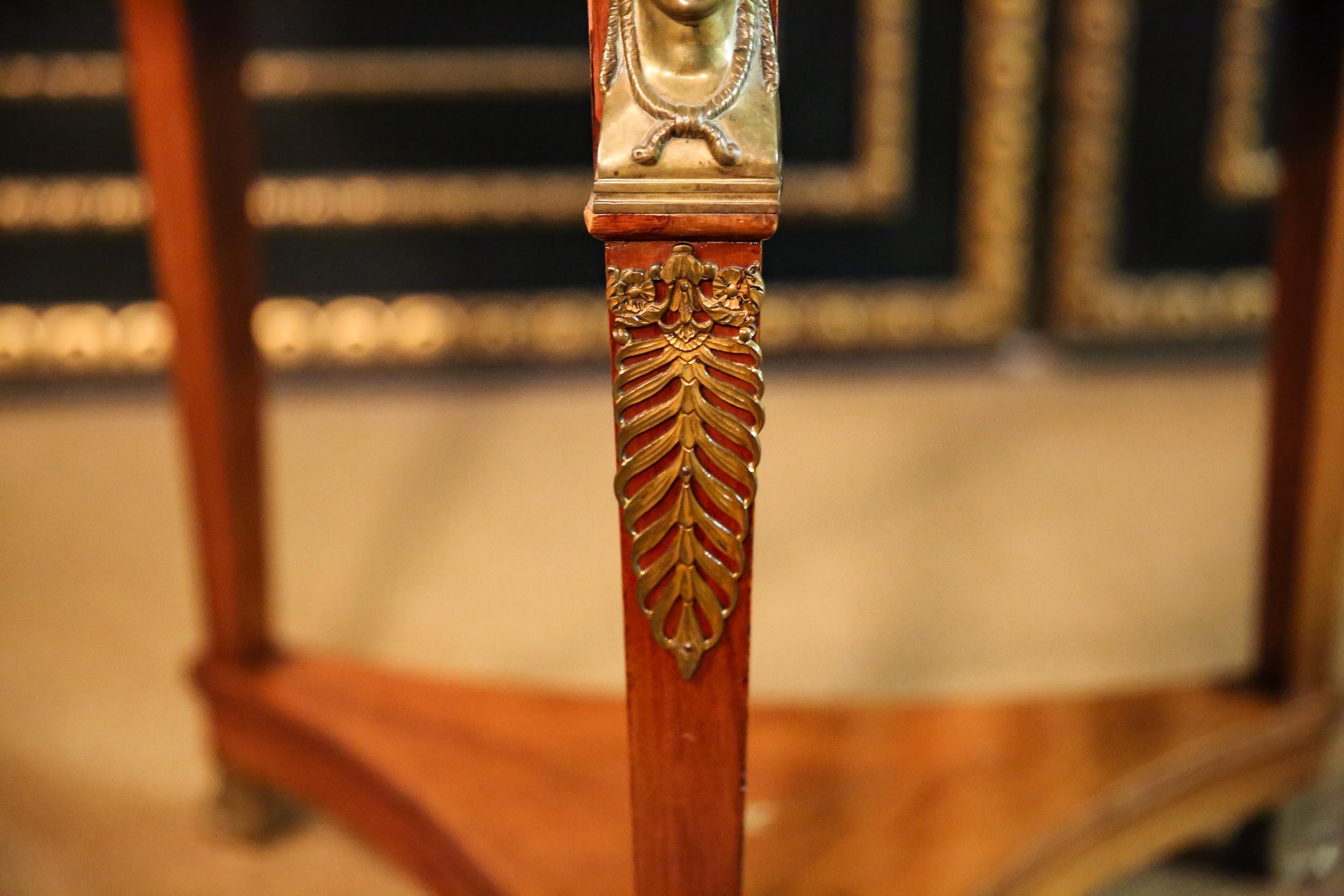 Original antiker Empire Tisch ca. 1860 - 1880 Mahagoni Furnier bronziert  im Angebot 6