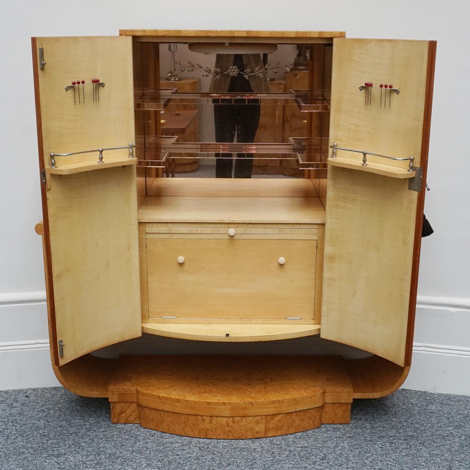 Original English Art Deco Cocktail Cabinet in Burr Walnut 6