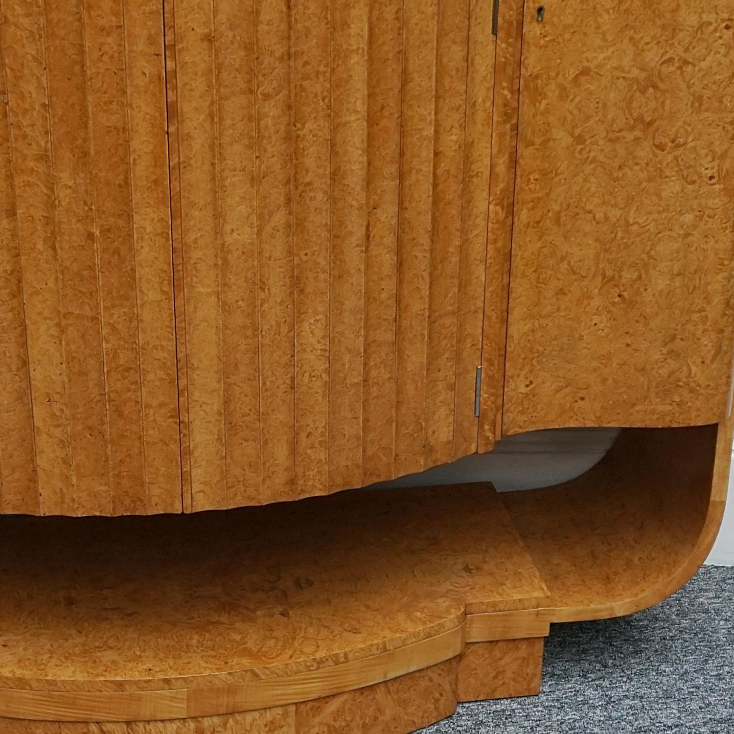 Original English Art Deco Cocktail Cabinet in Burr Walnut 9