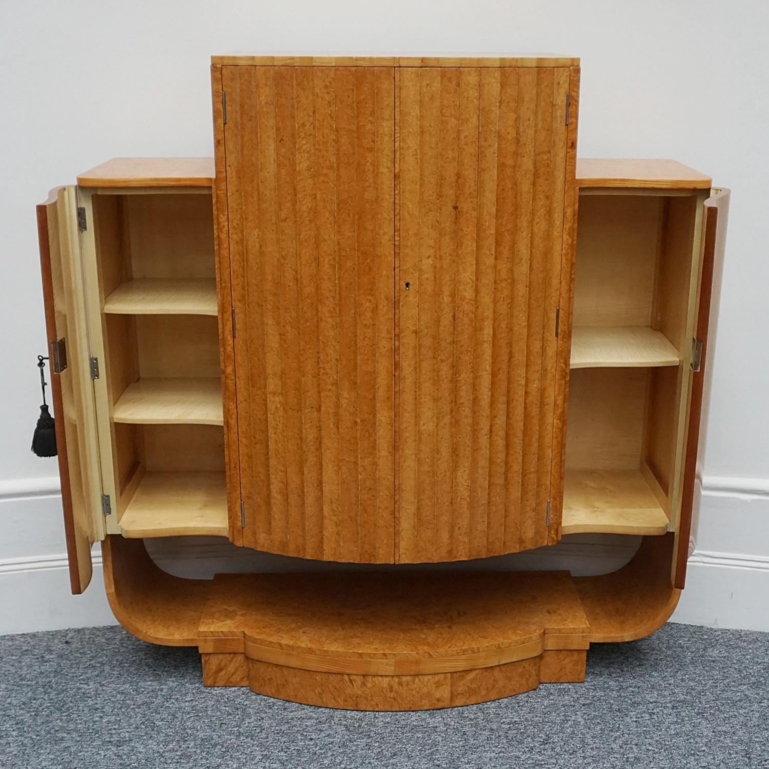 Mid-20th Century Original English Art Deco Cocktail Cabinet in Burr Walnut