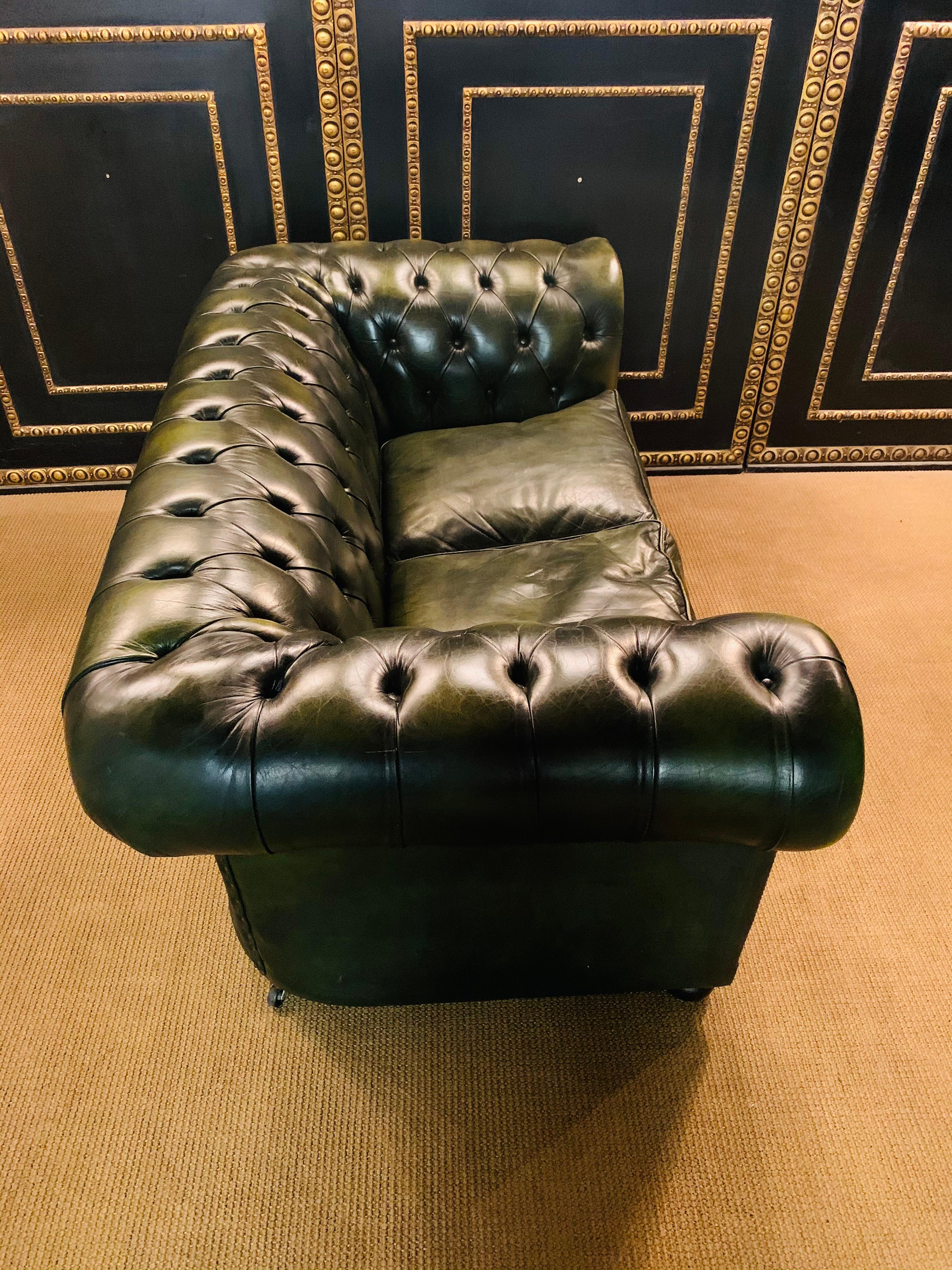 Original English Dark Green Chesterfield Leather Two-Seat Sofa 7