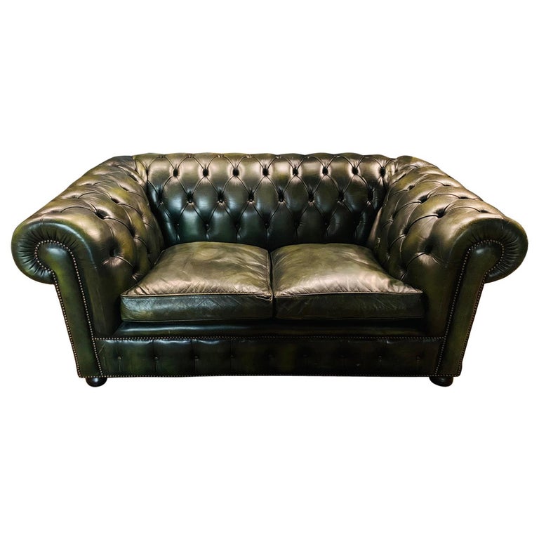 Original English Dark Green Chesterfield Leather Two-Seat Sofa at 1stDibs |  dark green chesterfield sofa, chesterfield sofa 2 seater green, hunter  green leather sofa