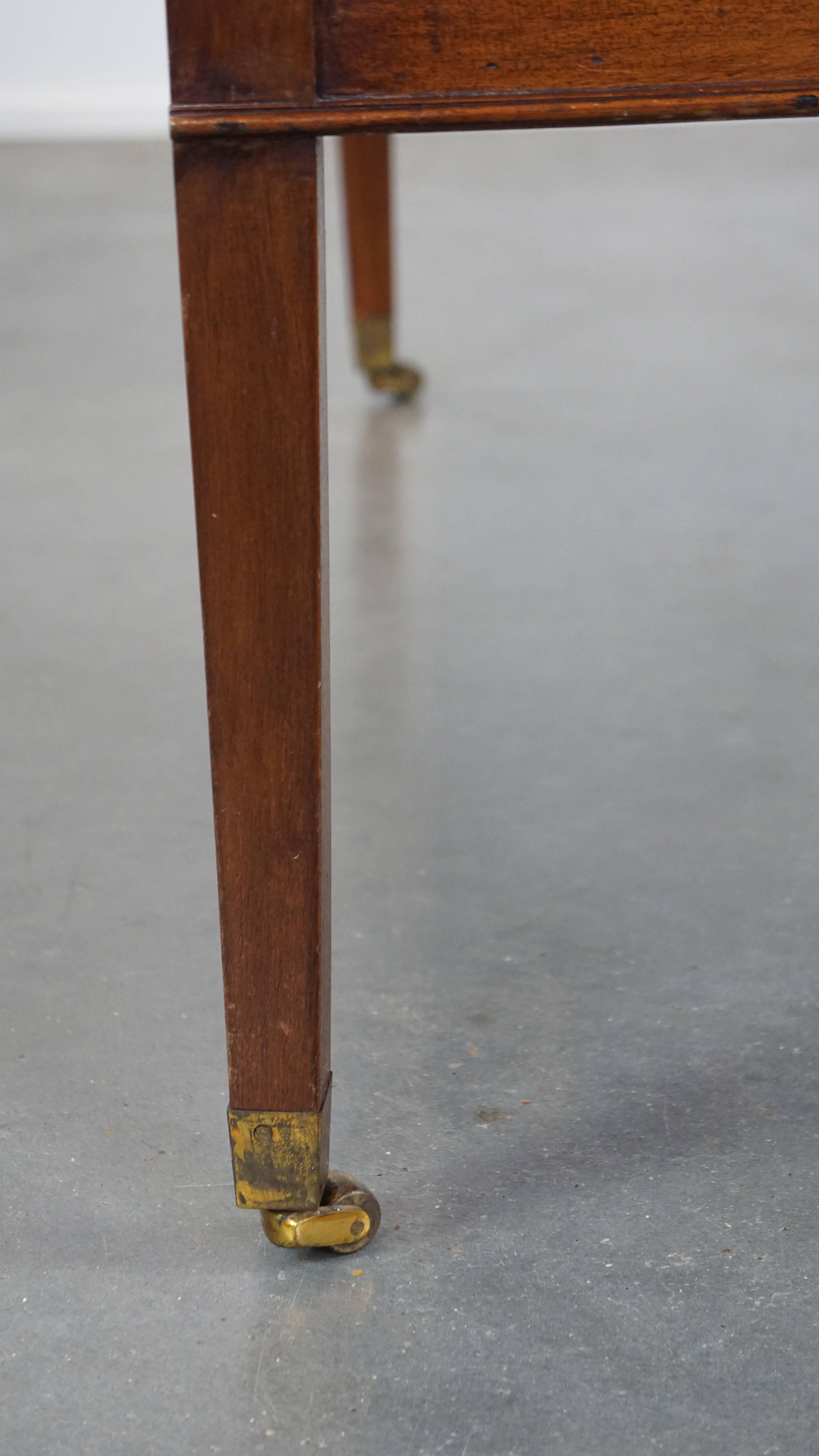 Scrivania originale in stile impero inglese con bellissimi intarsi in legno, XIX secolo. in vendita 5