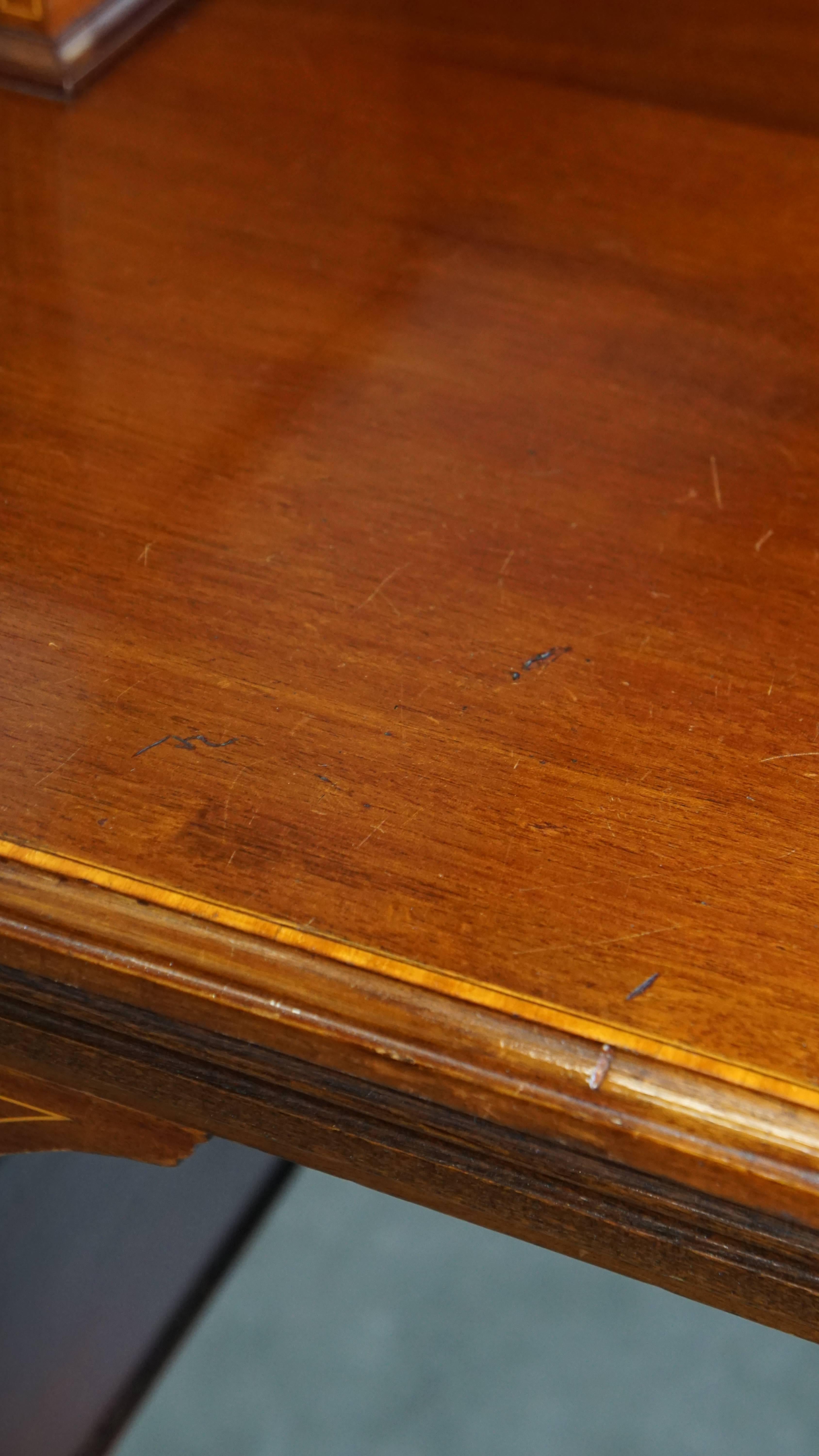 Scrivania originale in stile impero inglese con bellissimi intarsi in legno, XIX secolo. in vendita 6