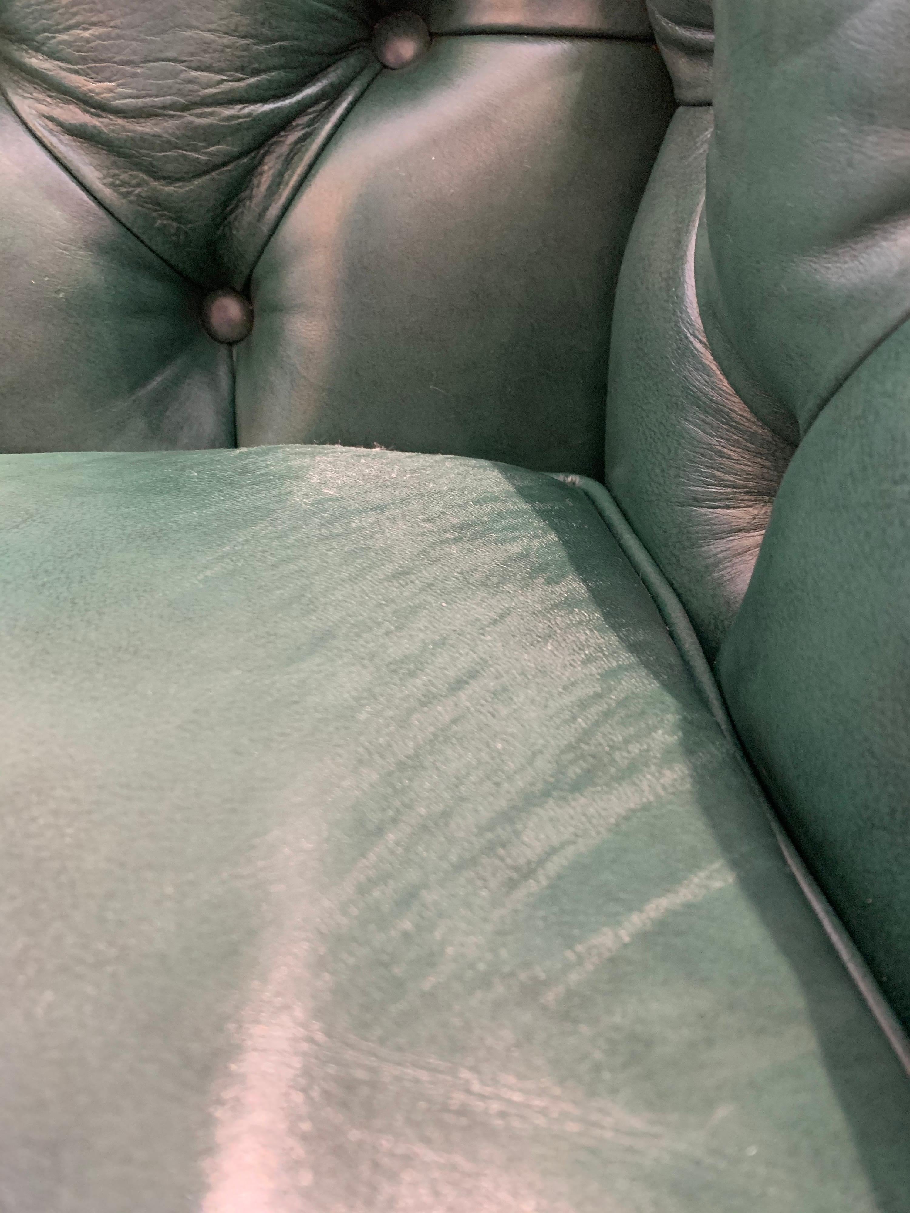 Original English Hunter Green Chesterfield Leather Two-Seat Sofa 3