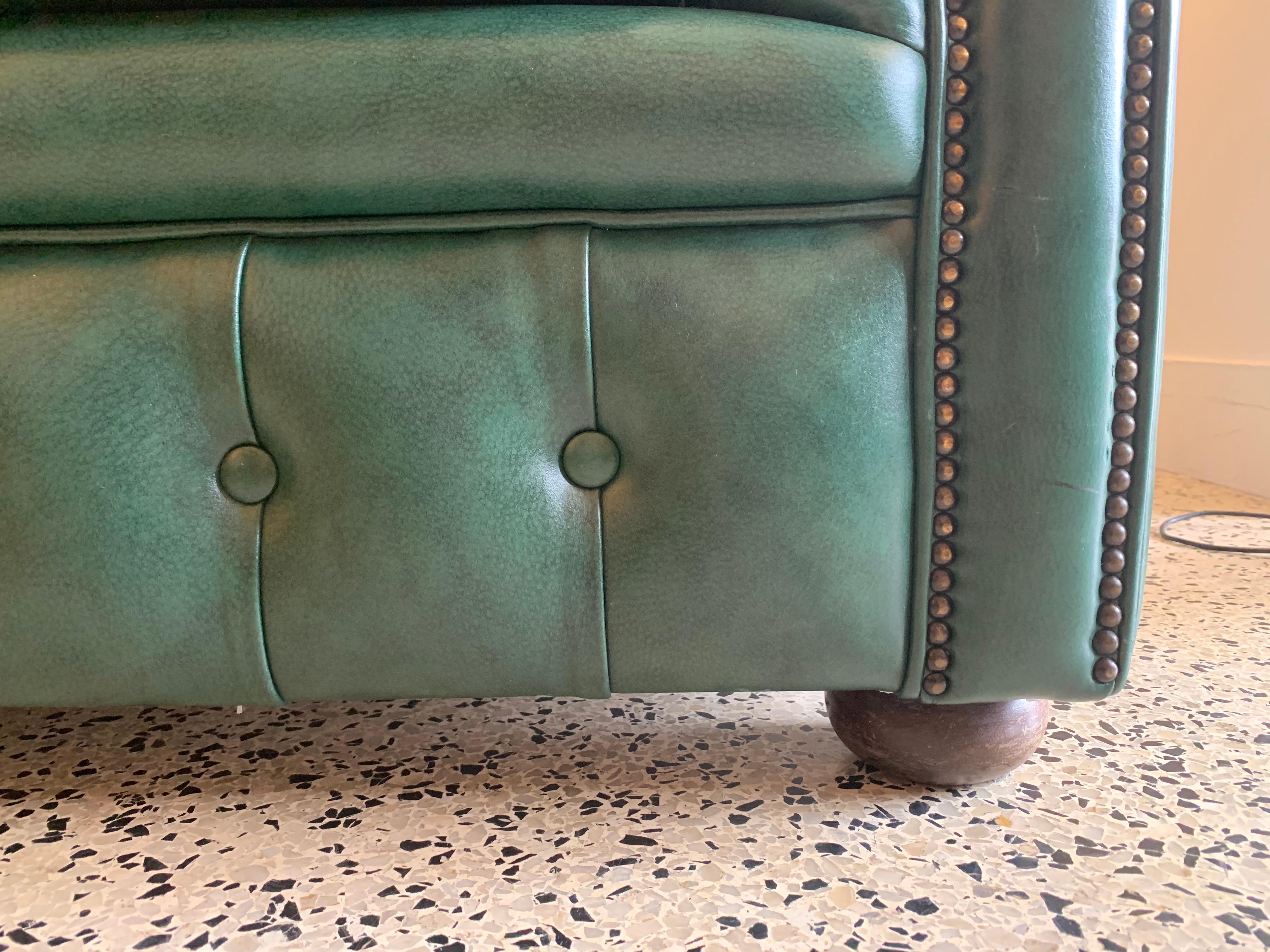 Original English Hunter Green Chesterfield Leather Two-Seat Sofa 4