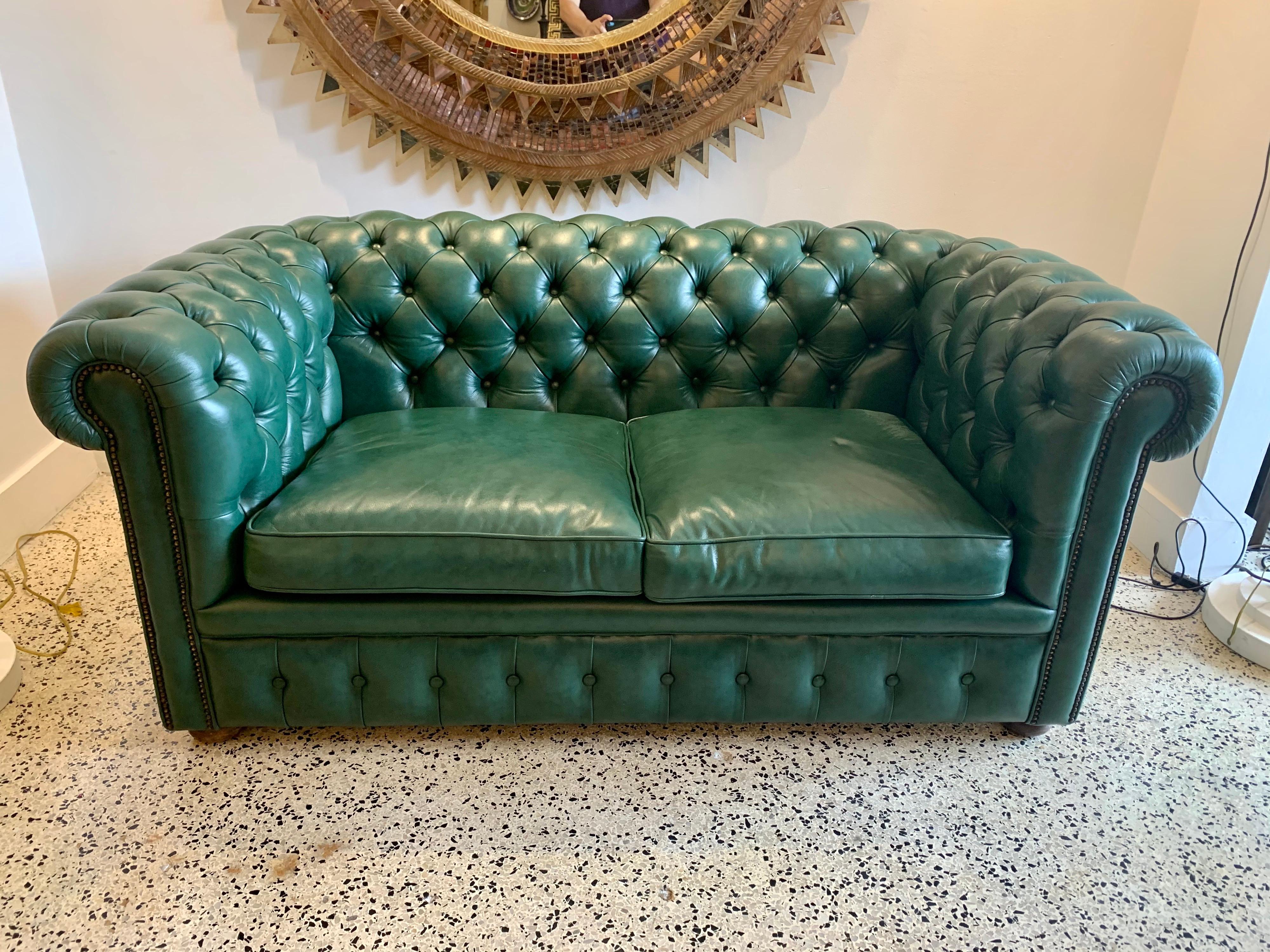 Original English Hunter Green Chesterfield Leather Two-Seat Sofa 6