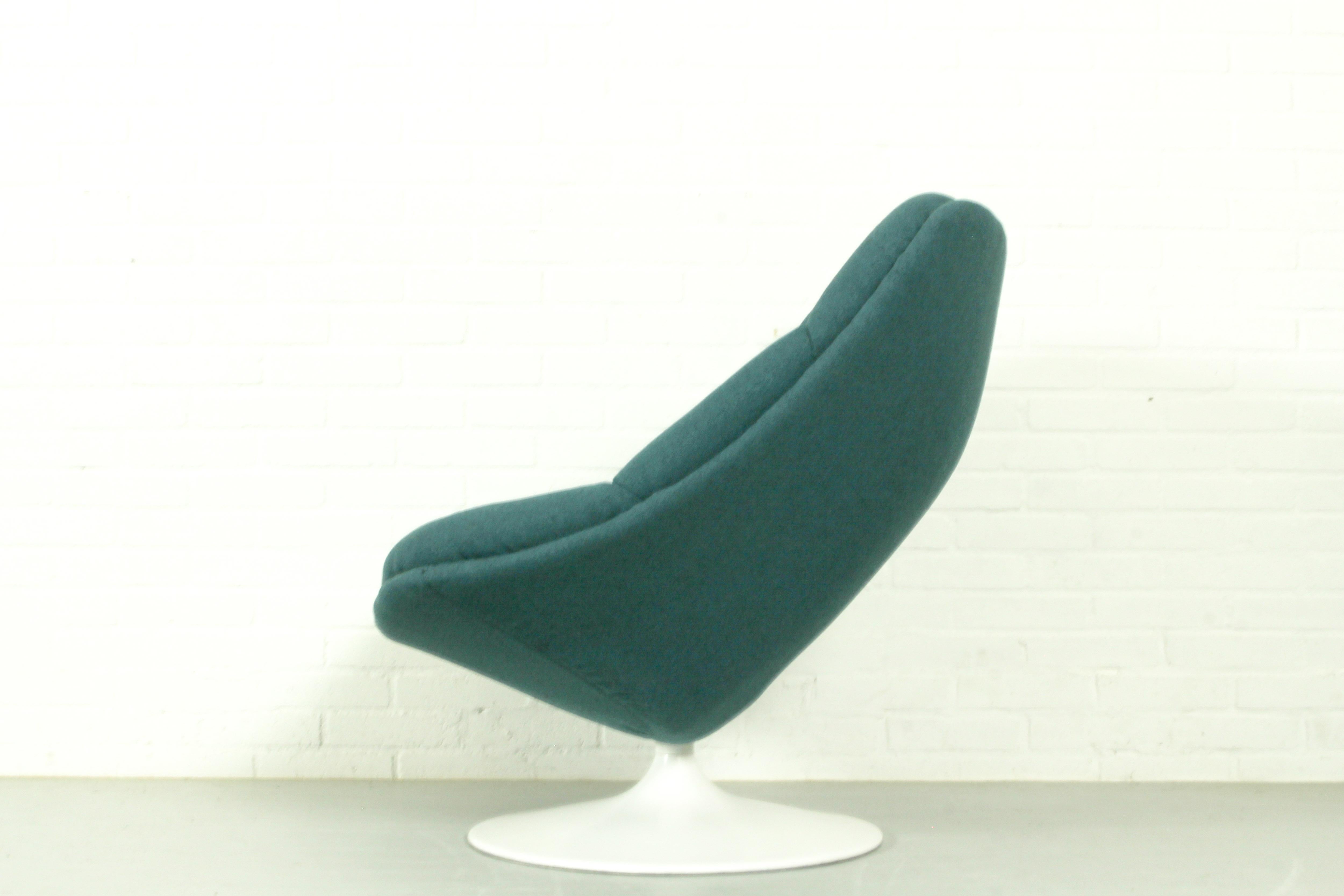 Dutch Original F557 chair by Pierre Paulin for Artifort, 1960s For Sale