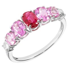 Bague originale Feminine Natkina en rubis rouge, saphir rose et diamants pour elle