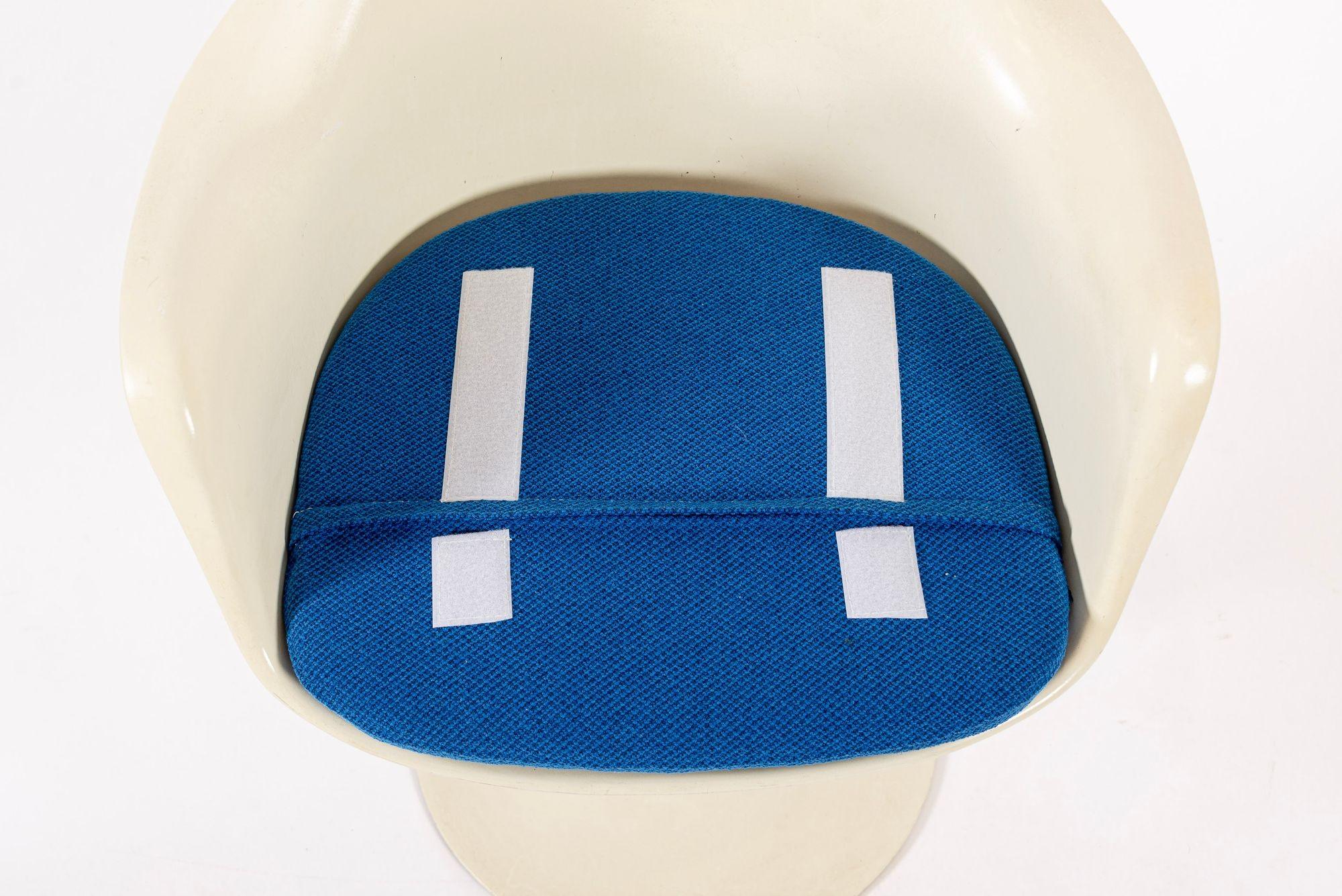 Sedia a bracci Tulip in fibra di vetro originale di Eero Saarinen per Knoll degli anni '70 in vendita 8