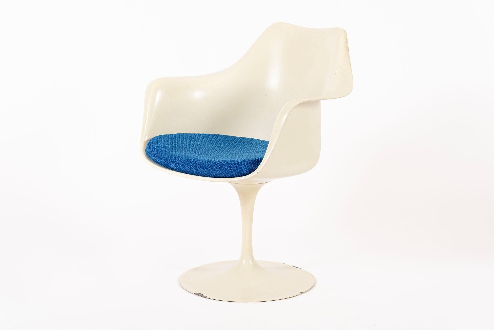 Fine XX secolo Sedia a bracci Tulip in fibra di vetro originale di Eero Saarinen per Knoll degli anni '70 in vendita