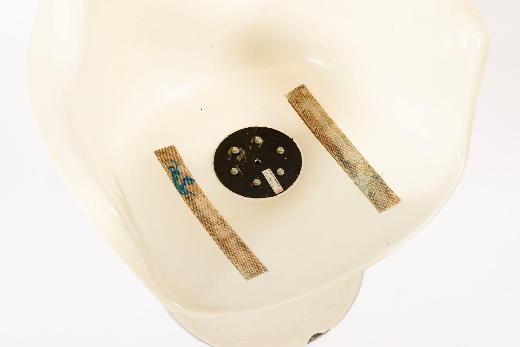 Sedia a bracci Tulip in fibra di vetro originale di Eero Saarinen per Knoll degli anni '70 in vendita 2