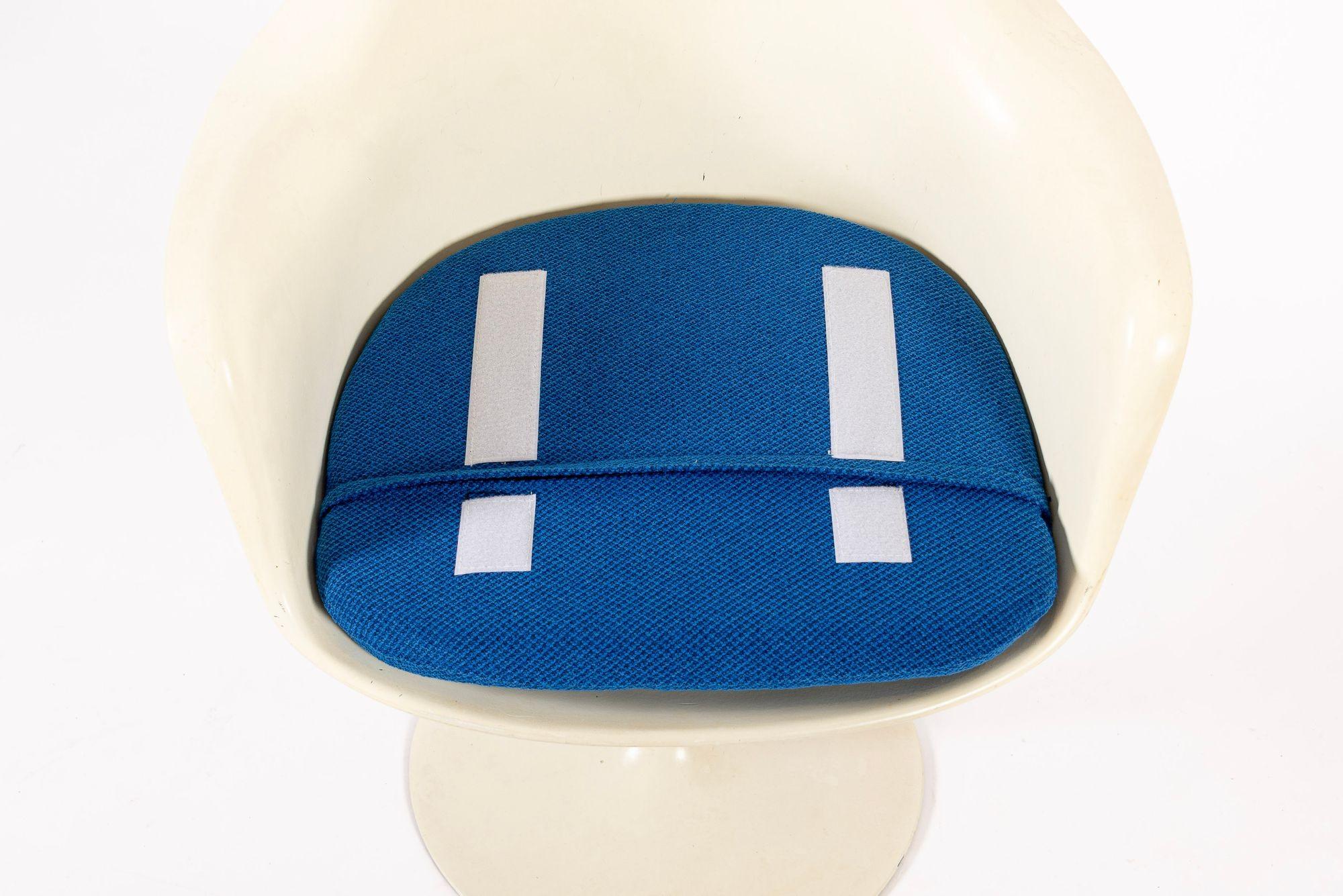 Sillones tulipán originales de fibra de vidrio de Eero Saarinen para Knoll Años 70 en venta 9