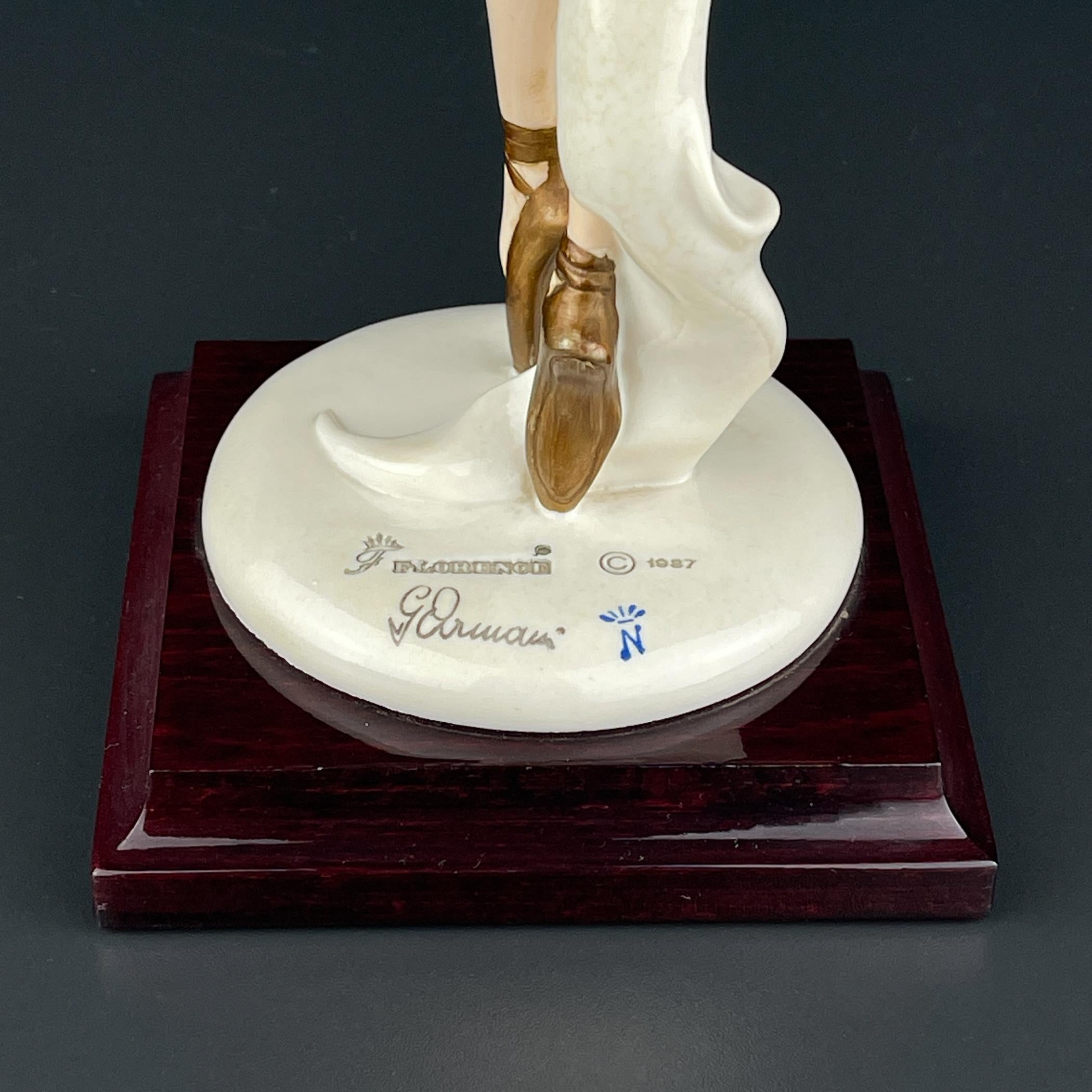 Figurilla original Bailarina de Giuseppe Armani para Capodimonte, Italia 1987 Moderno de mediados de siglo