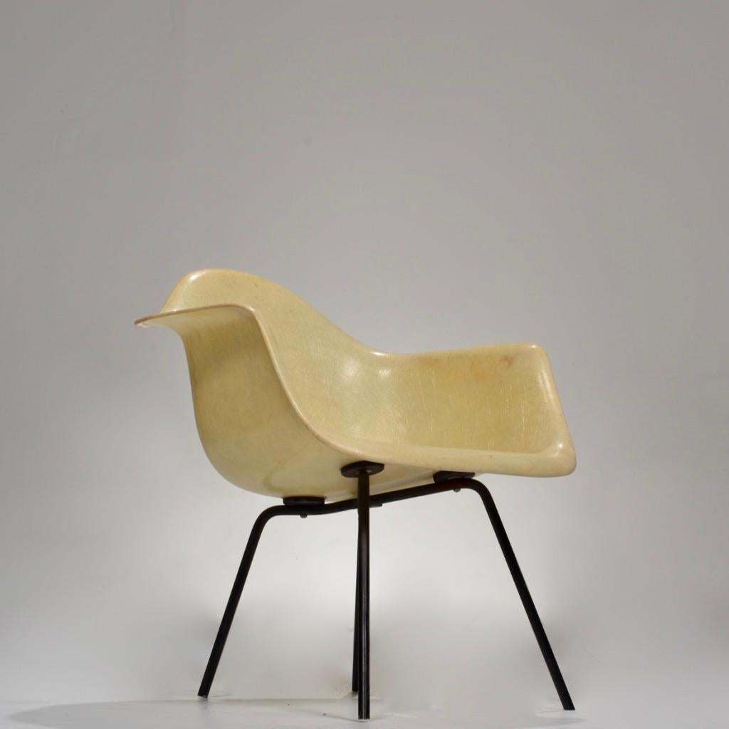 American Original First Generation Eames Zenith Rope-Edge LAX Lounge Chair For Sale