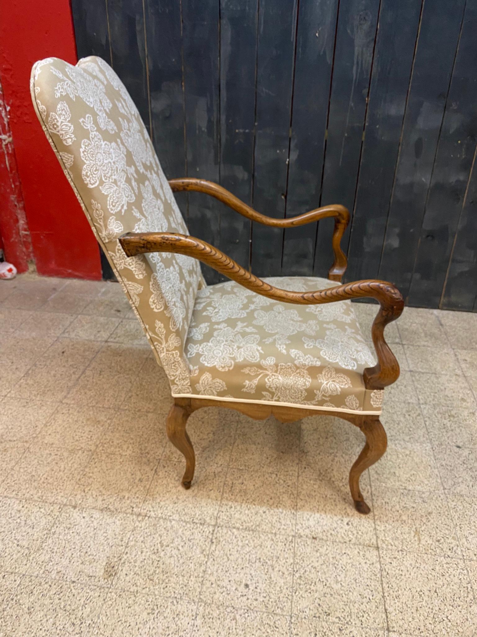 Original Flemish Armchair in Elm, 18th Century For Sale 7