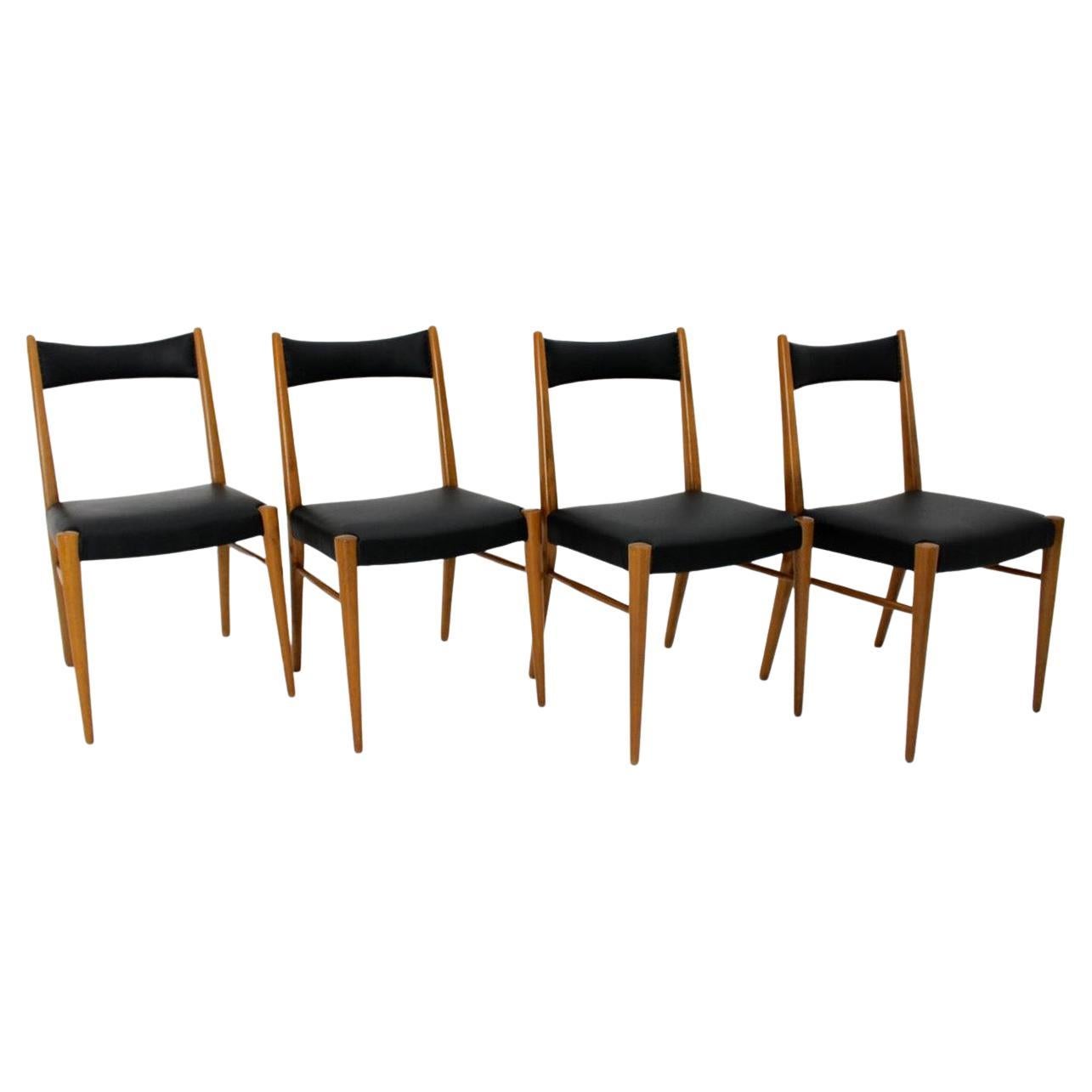 Anna-Lülja Praun Chaises