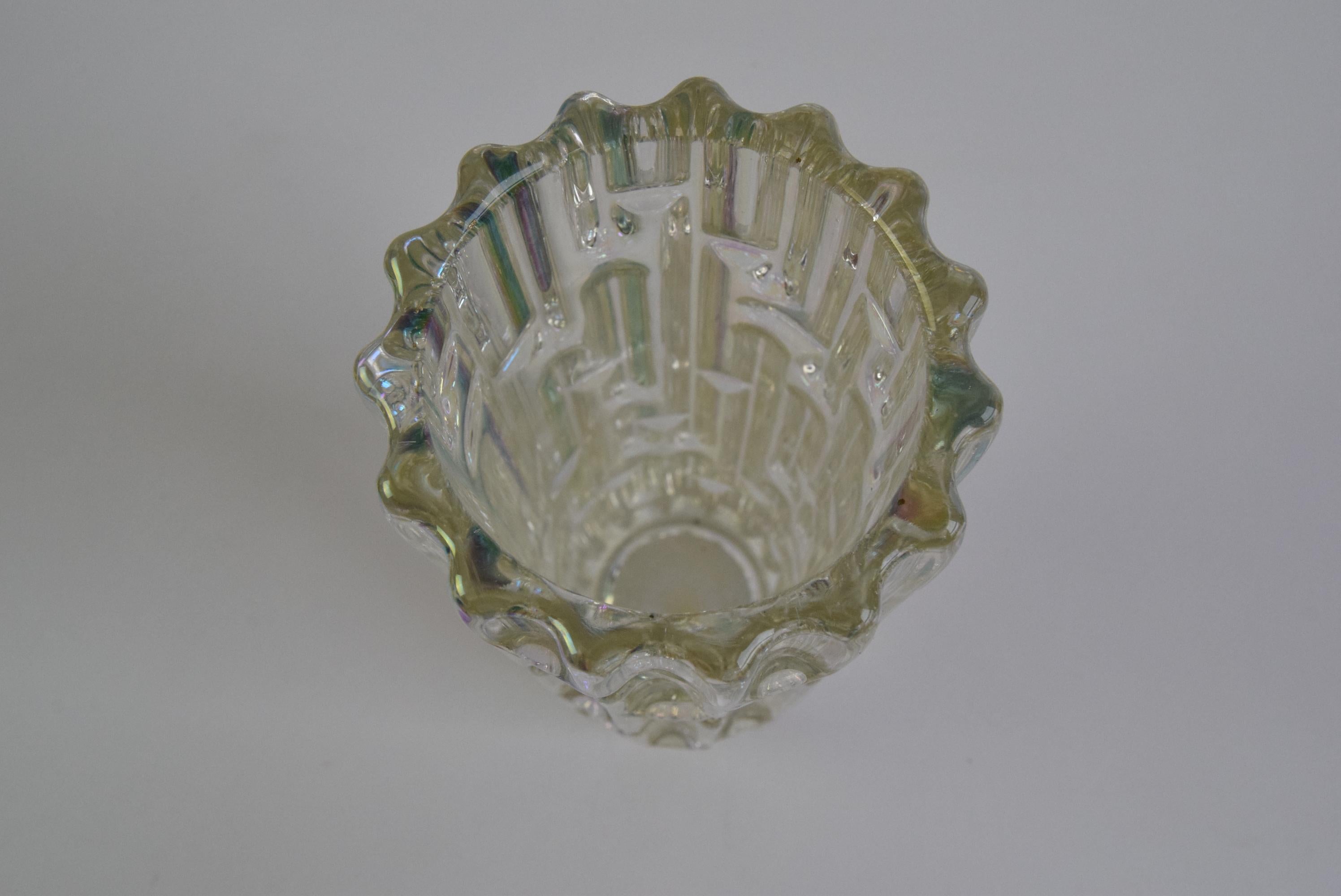 Mid-Century moderno Vaso originale in vetro Frantisek Vizner ´Maze´ per Sklo Union Rosice 1960s in vendita