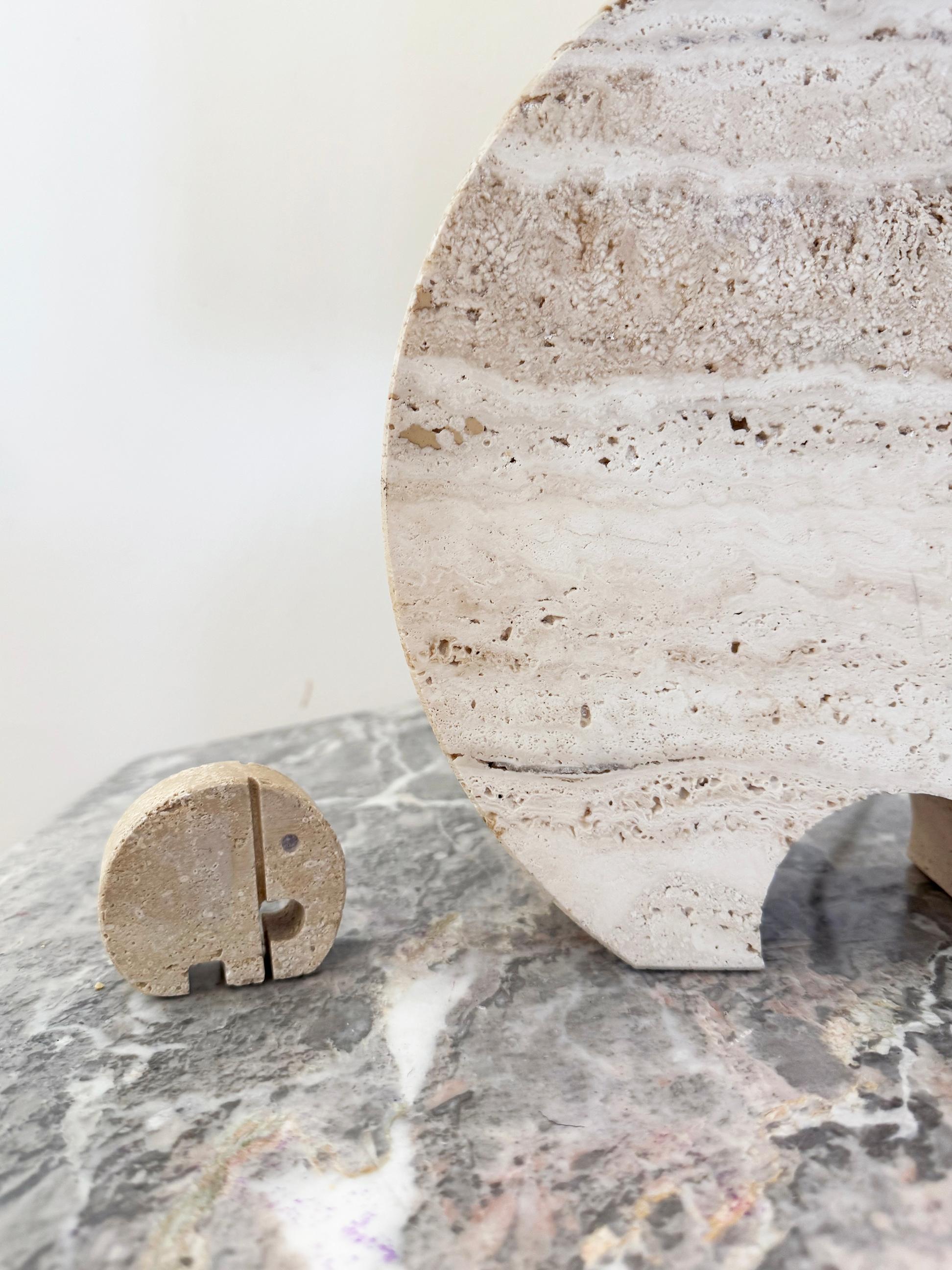 Original Fratelli Manelli Mid Century Modern Elephant Travertine Lamp c. 1970 For Sale 5