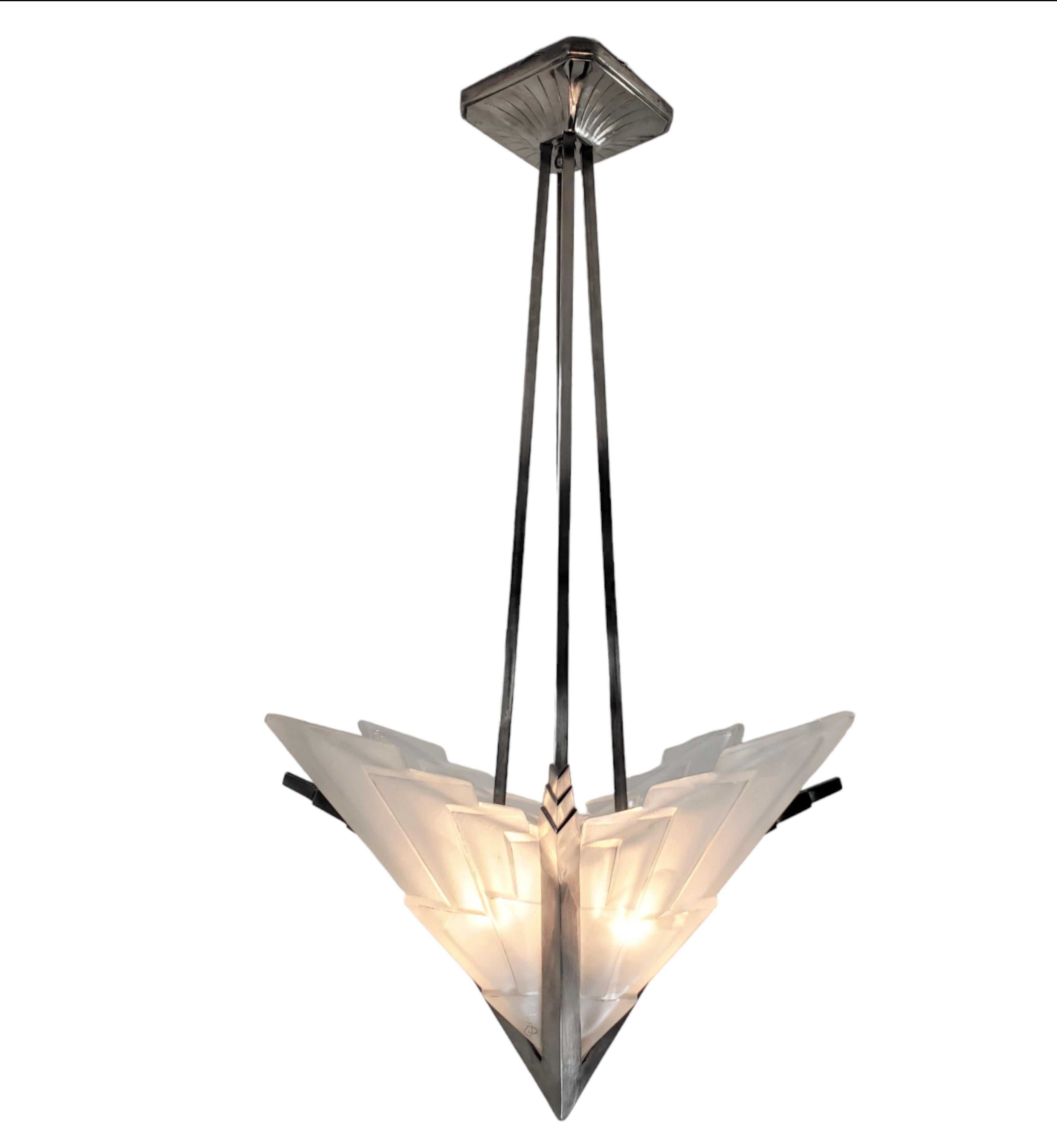 Original French Art Deco Angular Art Glass Chandelier in Nickel Bronze by Degue In Good Condition For Sale In New York City, NY
