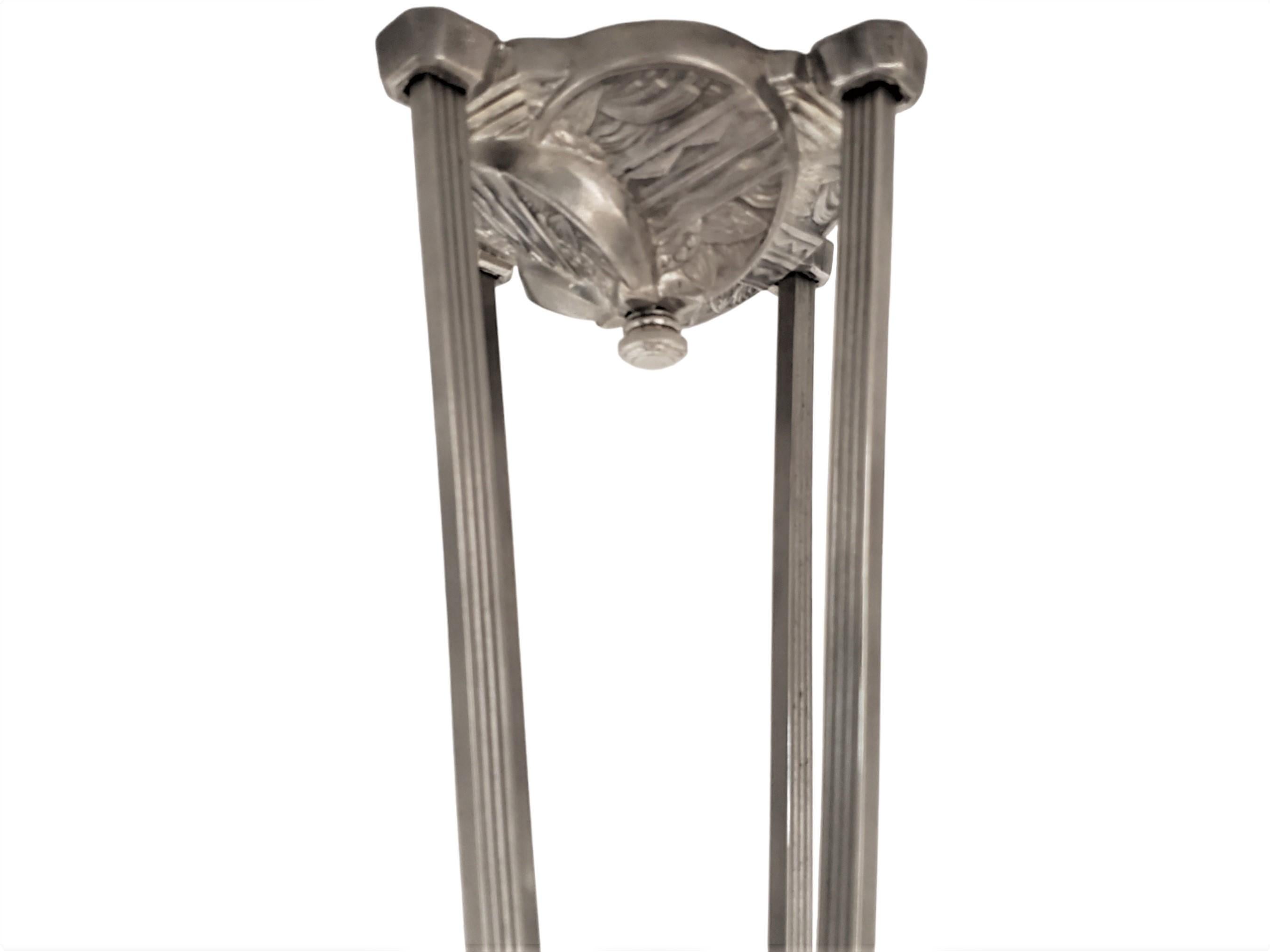 Französischer Art-Déco-Kronleuchter aus Milchglas + vernickelter Bronze, EJ G im Angebot 6