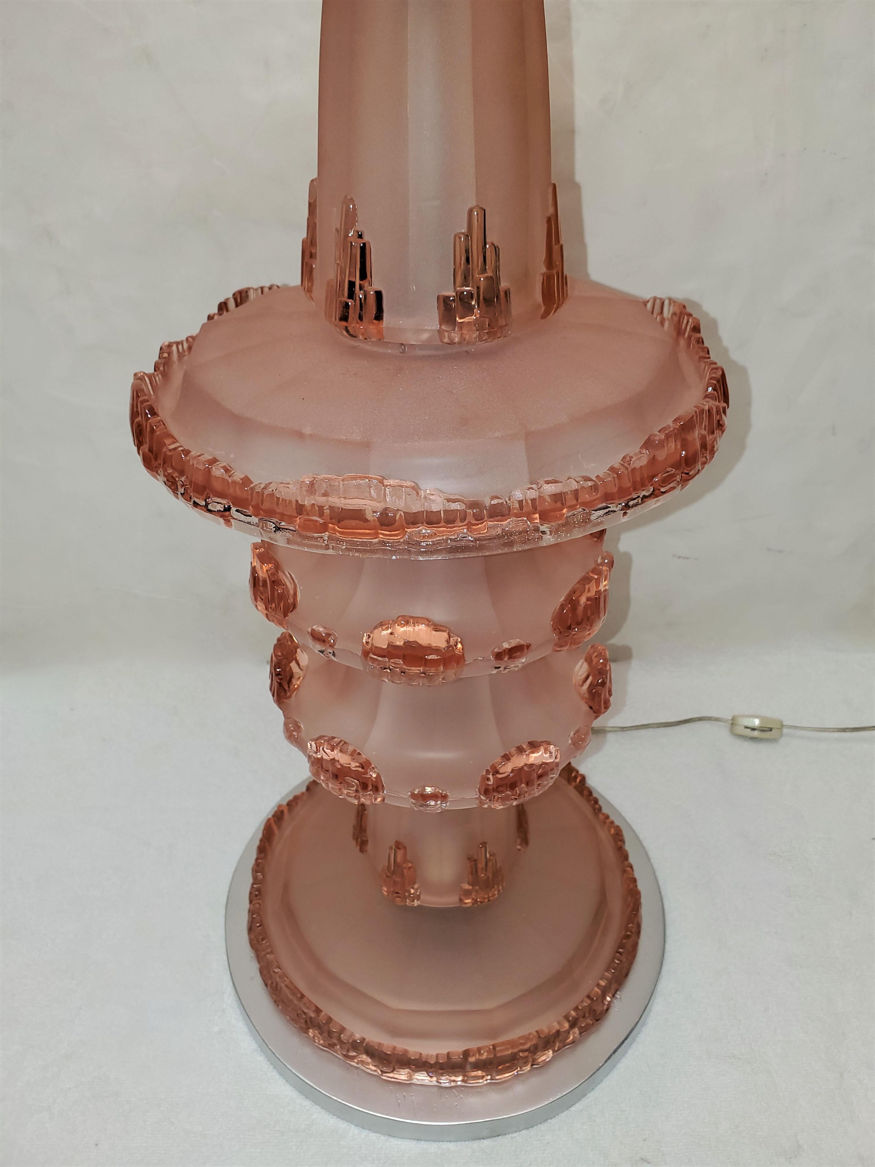 Original French Art Deco Pink/Peach Art Glass Table Lamp by Jean Gauthier For Sale 6