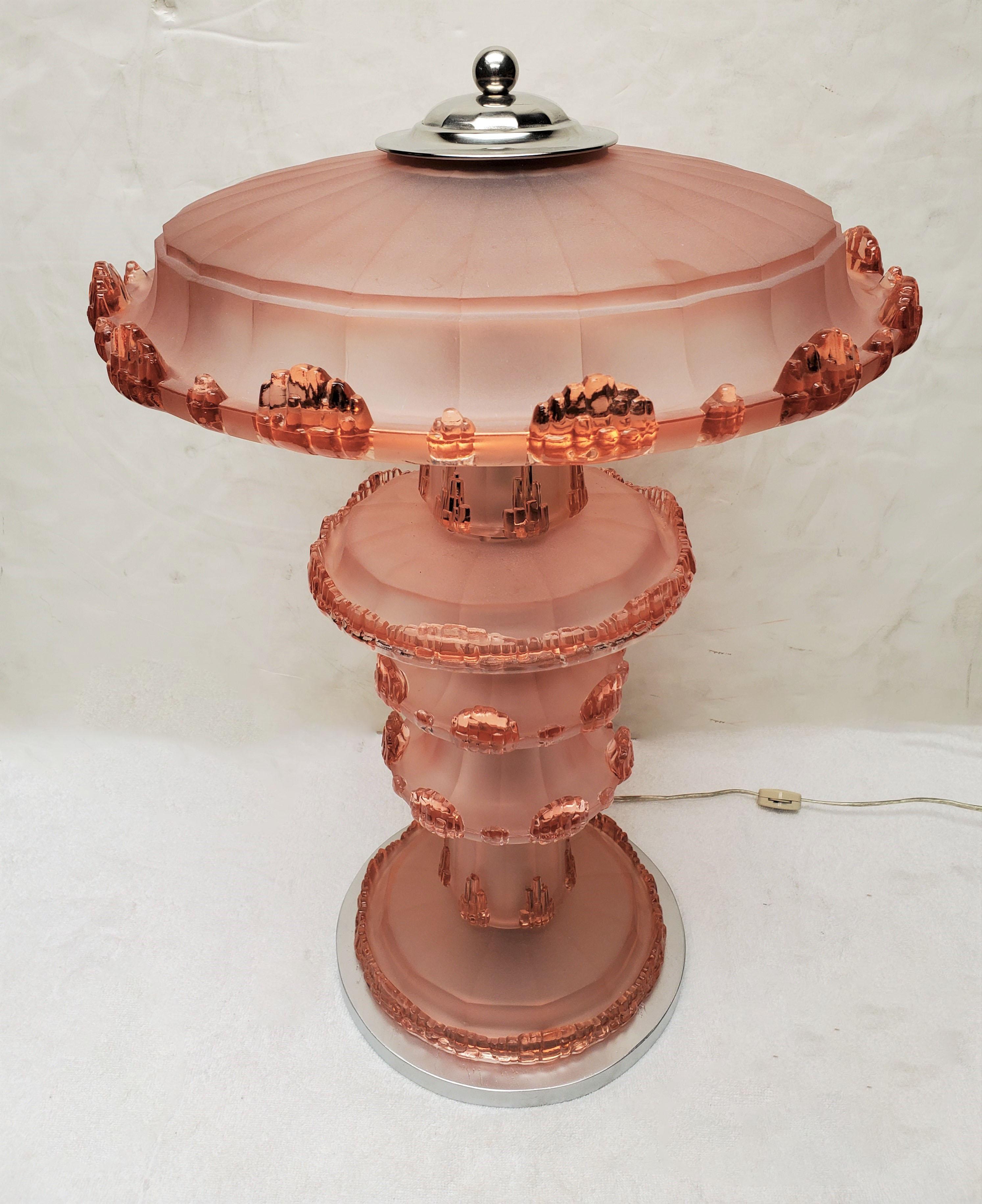 Original French Art Deco Pink/Peach Art Glass Table Lamp by Jean Gauthier In Good Condition For Sale In New York City, NY