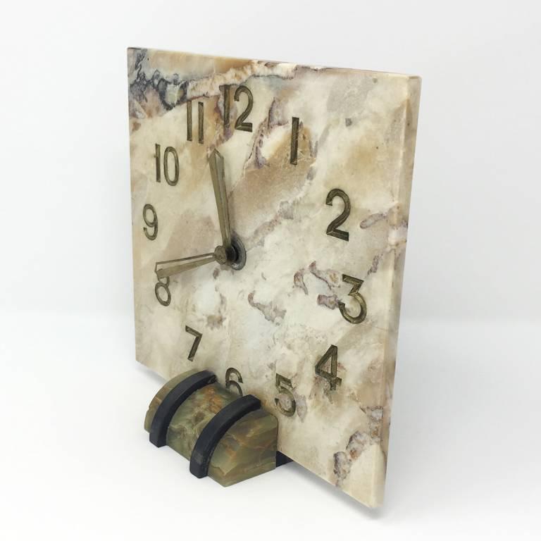 Amazing original Art Deco French table clock in marble, 1930.