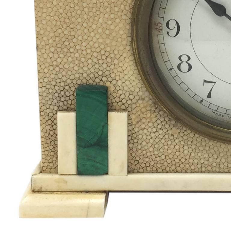 Original French Art Deco Table Clock in Shagreen and Malachite, 1930s In Excellent Condition For Sale In Milan, IT
