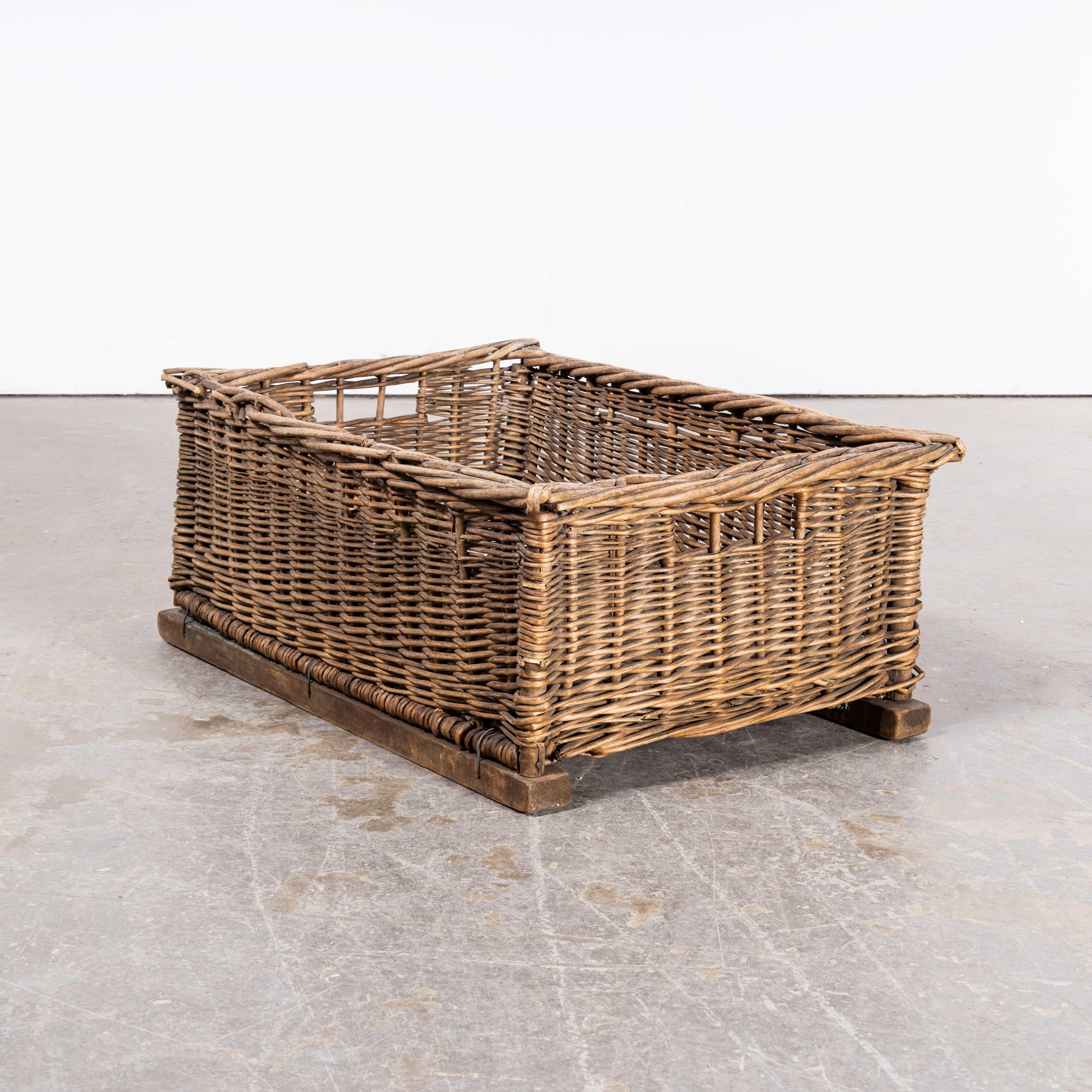 Original French Handmade Willow Basket On Skids  (1550.3) In Good Condition In Hook, Hampshire