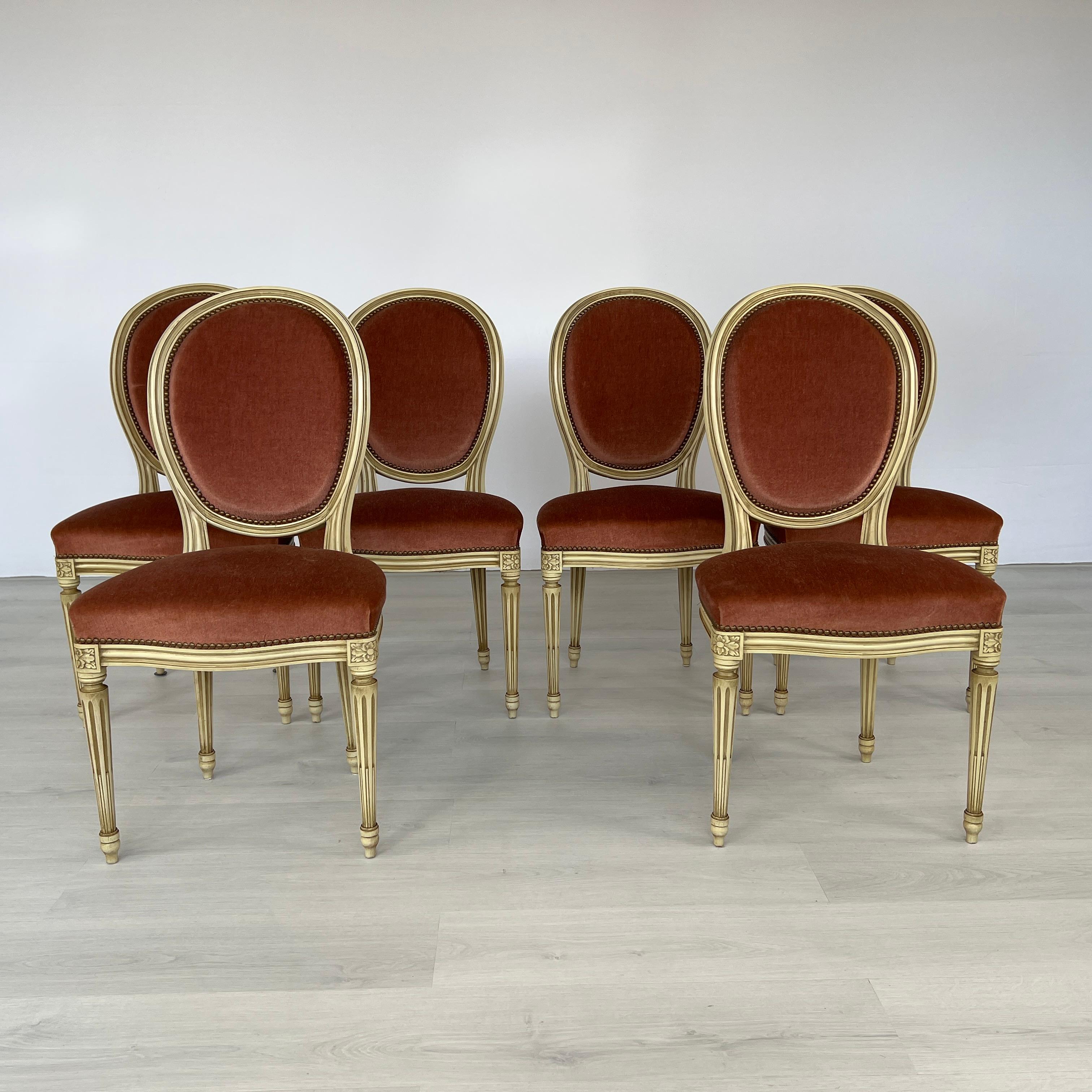 Original französische Louis XVI Medaillon Stühle - Satz von 6 (Louis XVI.) im Angebot
