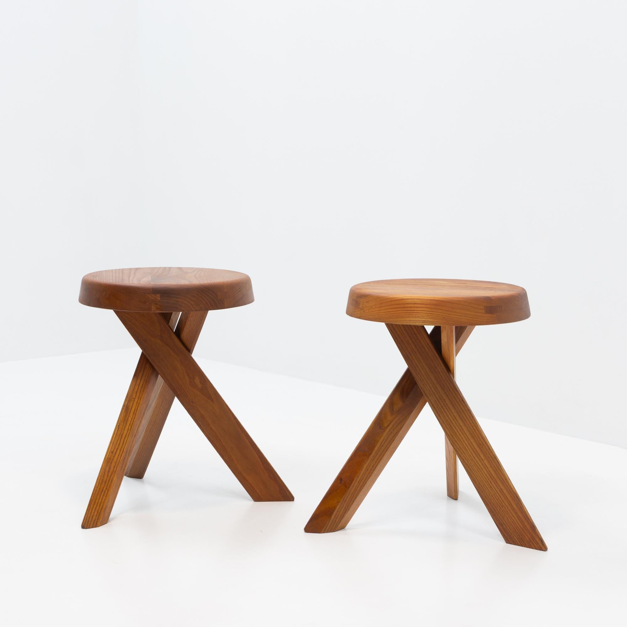 Original French Period Design Pierre Chapo, S31 Stools in Elm, Set of Two 1980s Moderno de mediados de siglo en venta