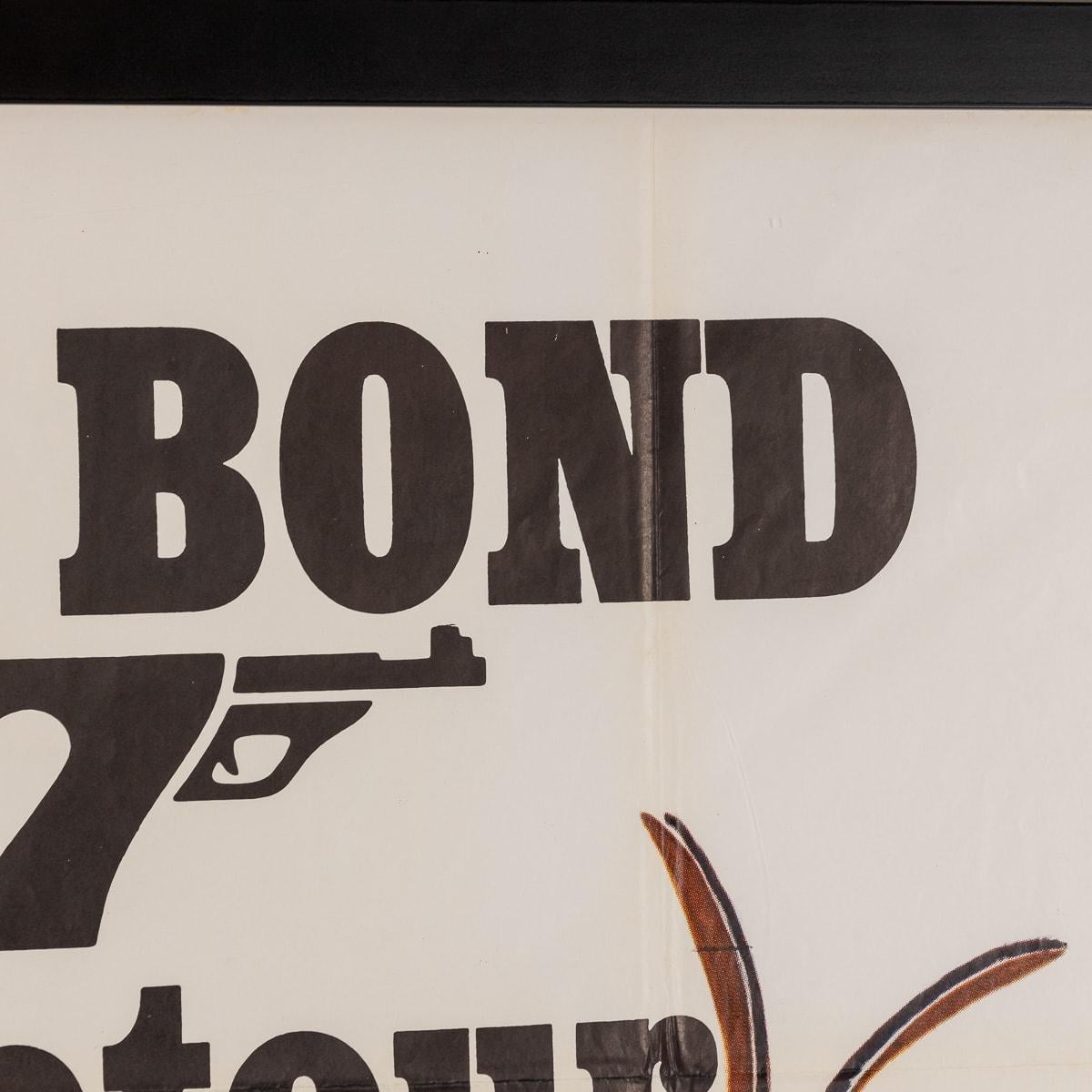 20th Century Original French Release James Bond On Her Majesty's Secret Service Poster c.1969 For Sale