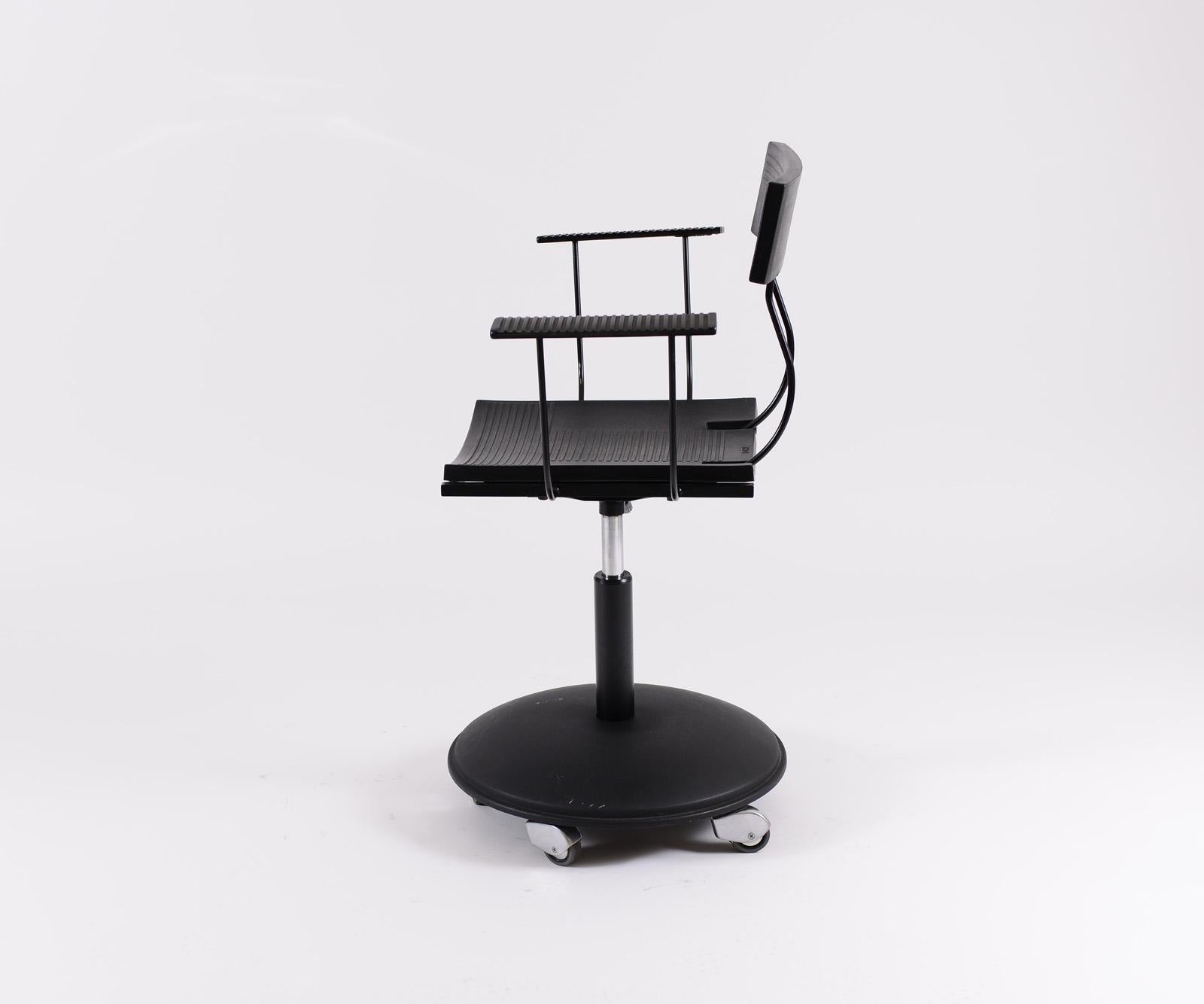 Hand-Crafted Original from the 80ies, Modern Swivel Chair Maurizio Peregalli, Signed For Sale