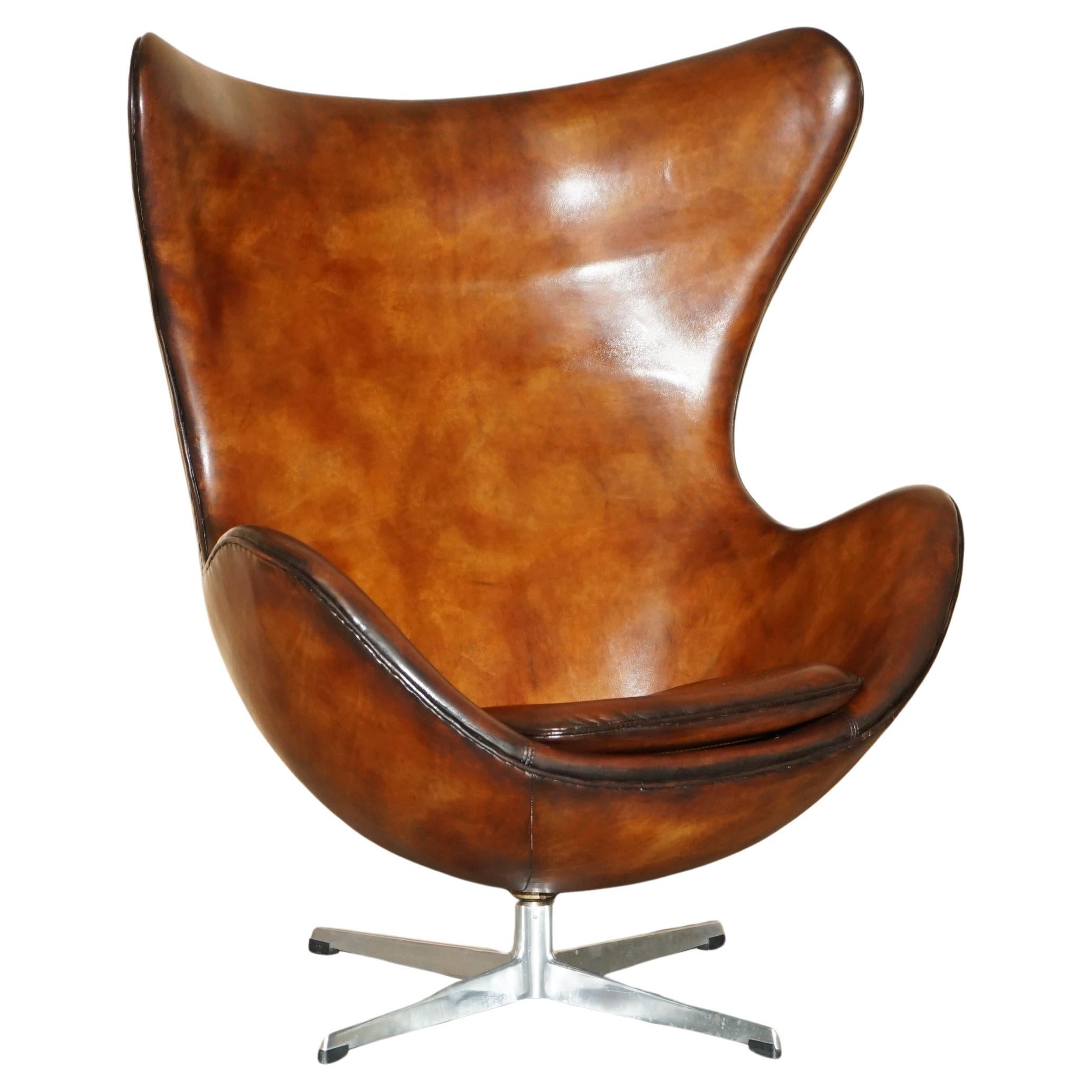 ORIGINAL FULLY RESTORED 1963 FRITZ HANSEN EGG CHAIR IN BROWN LEATHEr