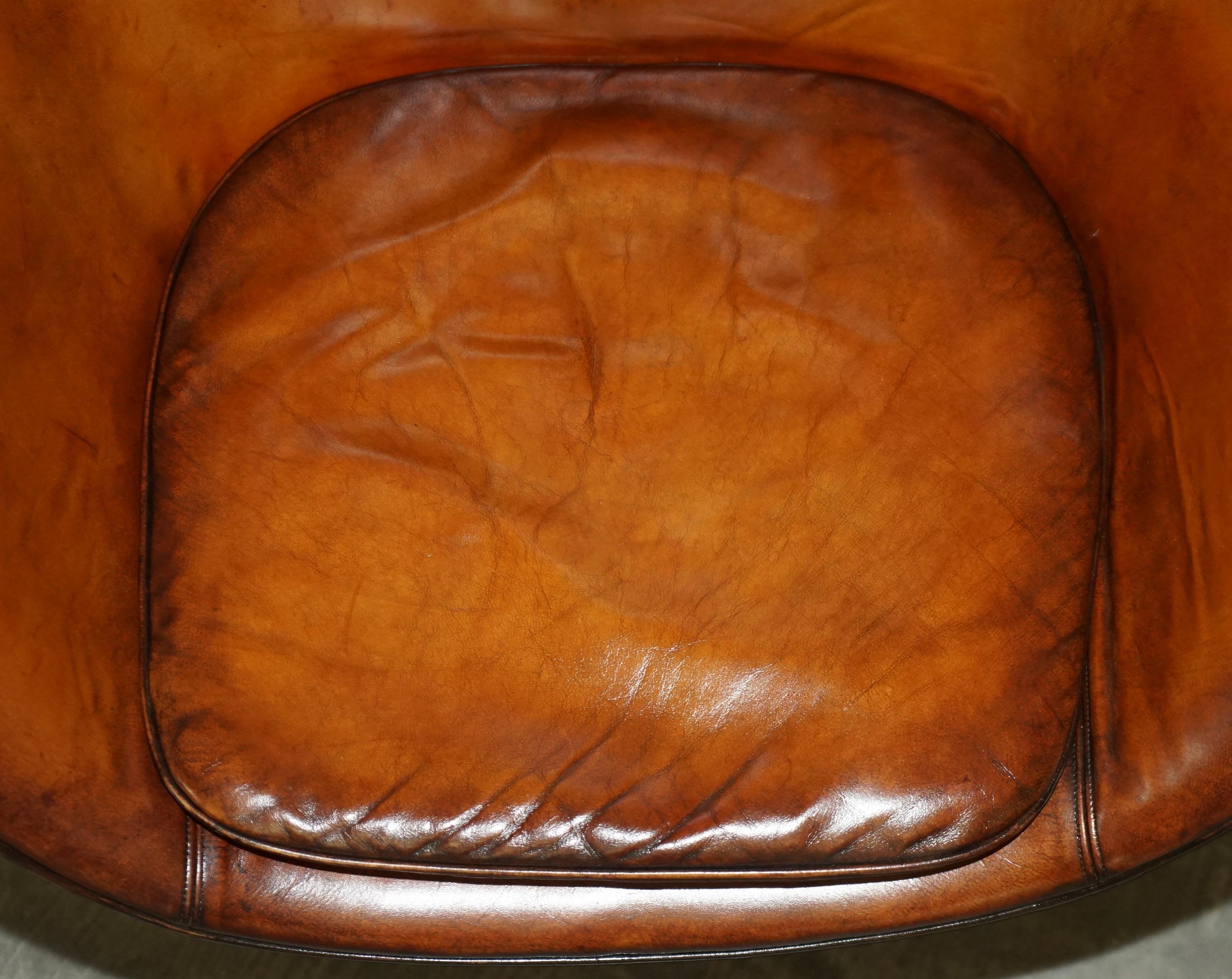 Milieu du XXe siècle CHAISE A GUEULE ORIGINALE FRITZ HANSEN 1968 EN CUIR BRUN, entièrement restaurée en vente