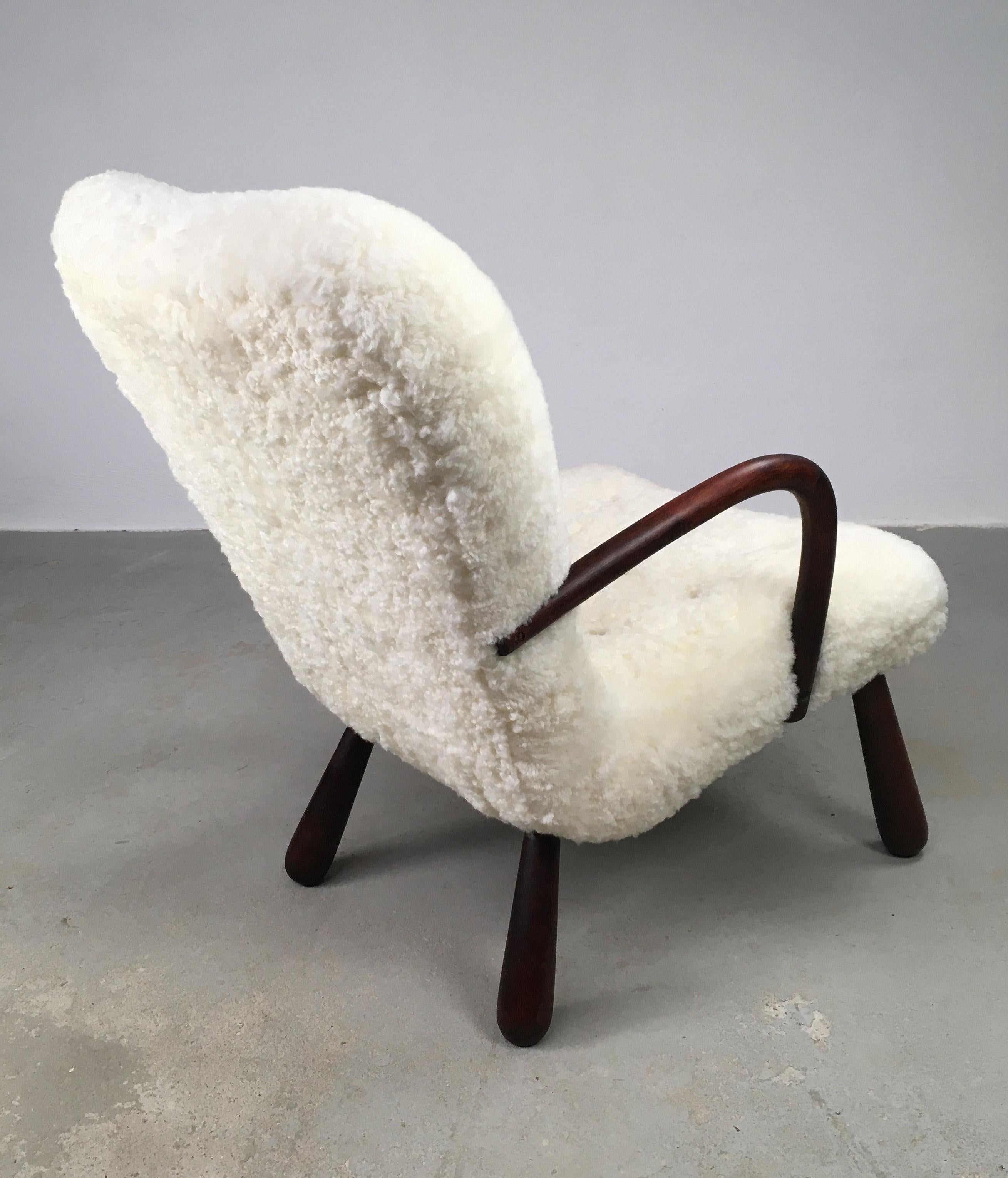 1950's Original Fully Restored Danish Clam Chair Reuphpolstered in Sheepskin  For Sale 2