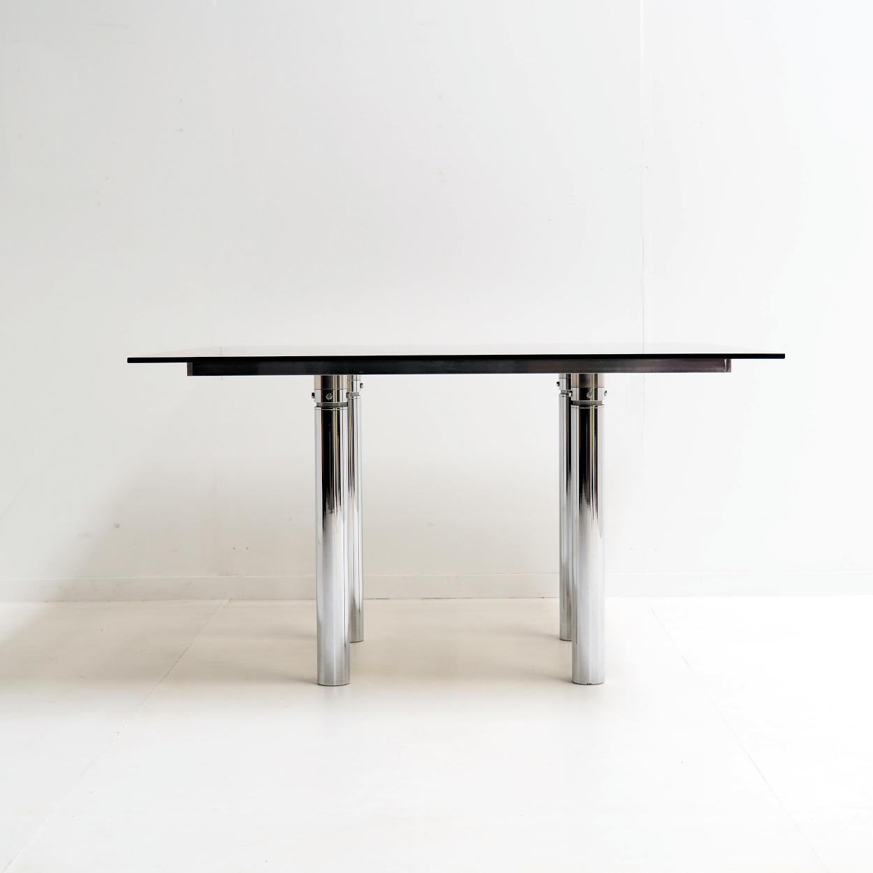 Original Gavina Table ‘André’ by Tobia And Afra Scarpa. Mint condition, 1968. Bon état - En vente à Beerse, VAN