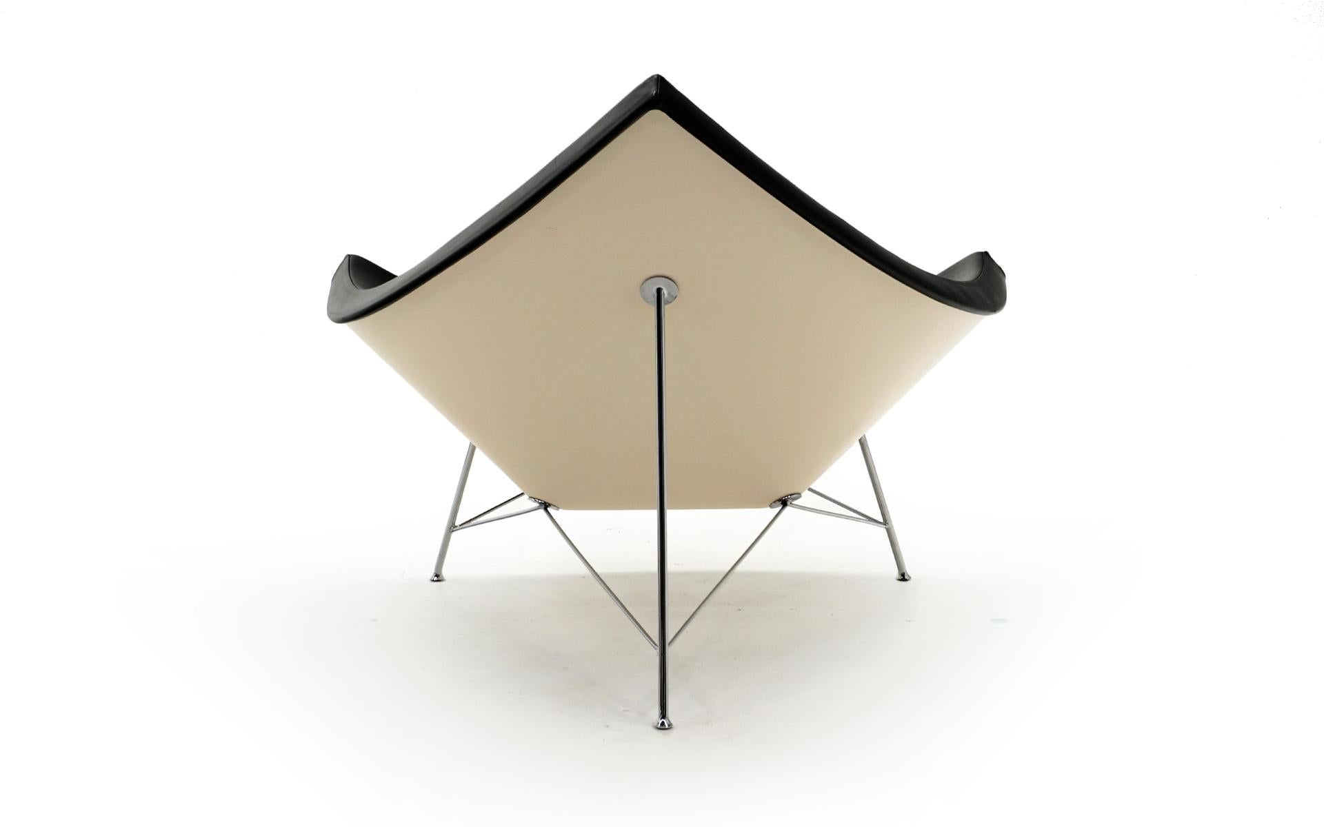Original George Nelson Coconut Chair, Vitra, cuir noir, White Shell, Chrome Bon état à Kansas City, MO