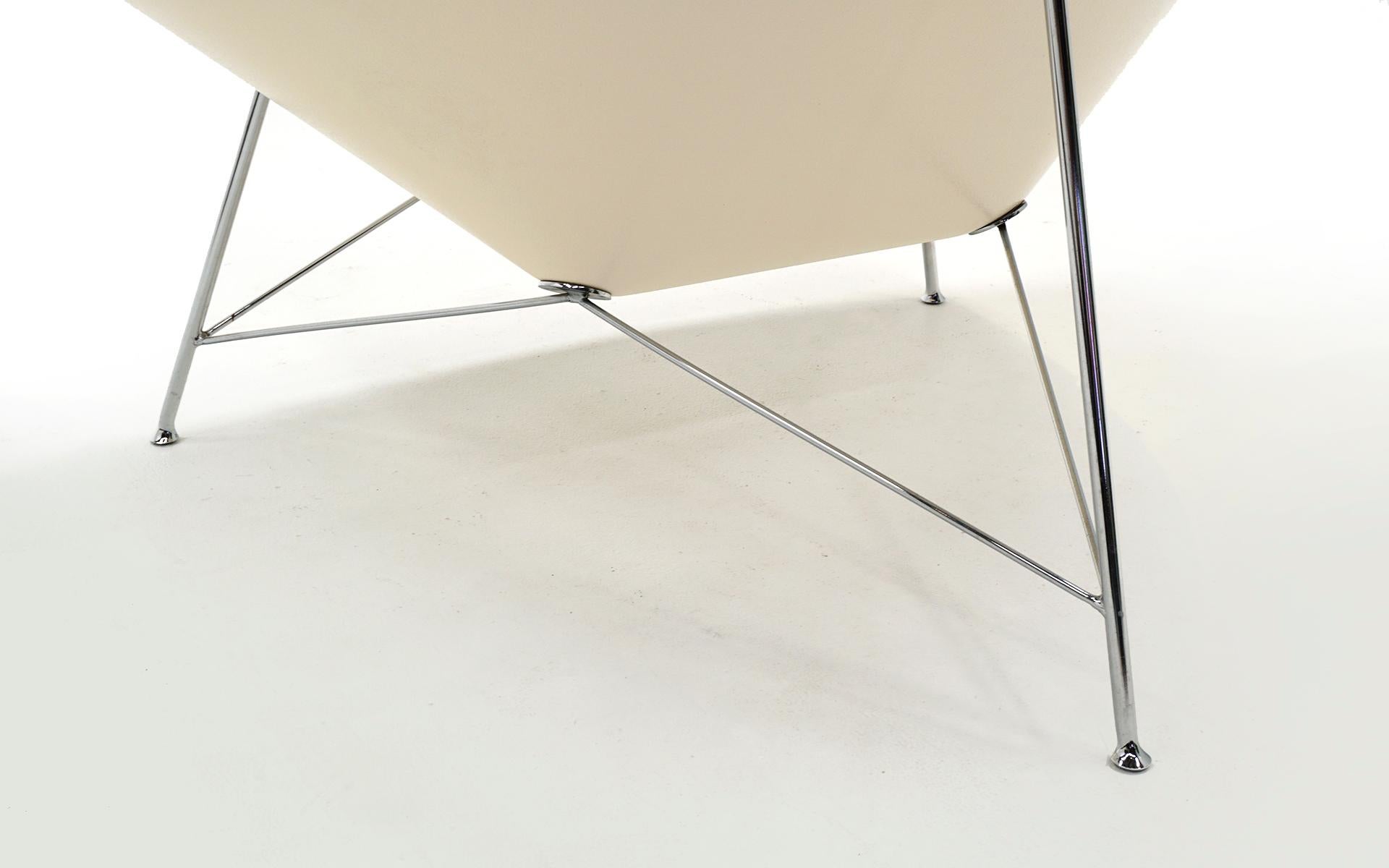 Original George Nelson Coconut Chair, Vitra, cuir noir, White Shell, Chrome 1