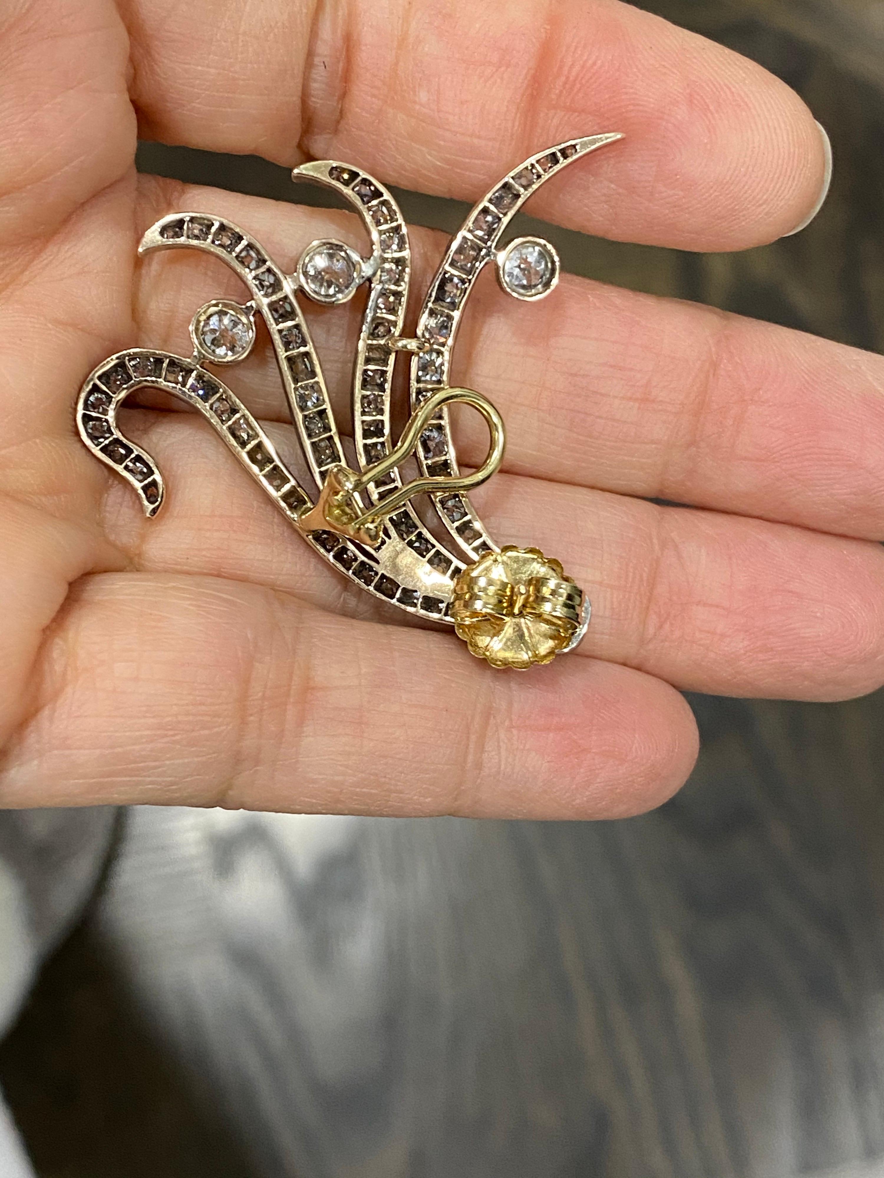 Mindi Mond Pendentifs d'oreille à ailettes en argent et or, avec diamant de 7,60 carats, de style édouardien en vente 1