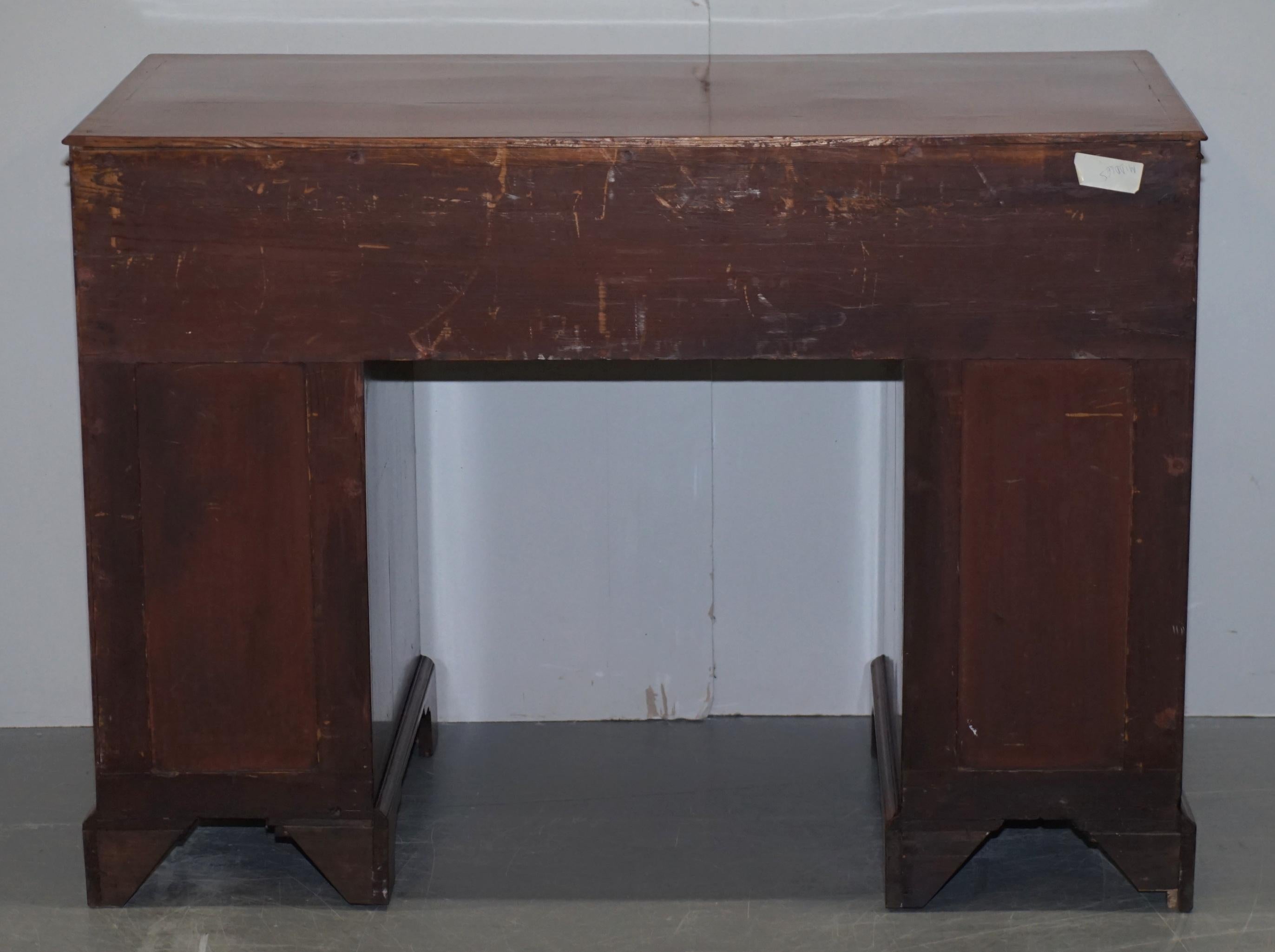 regency desk