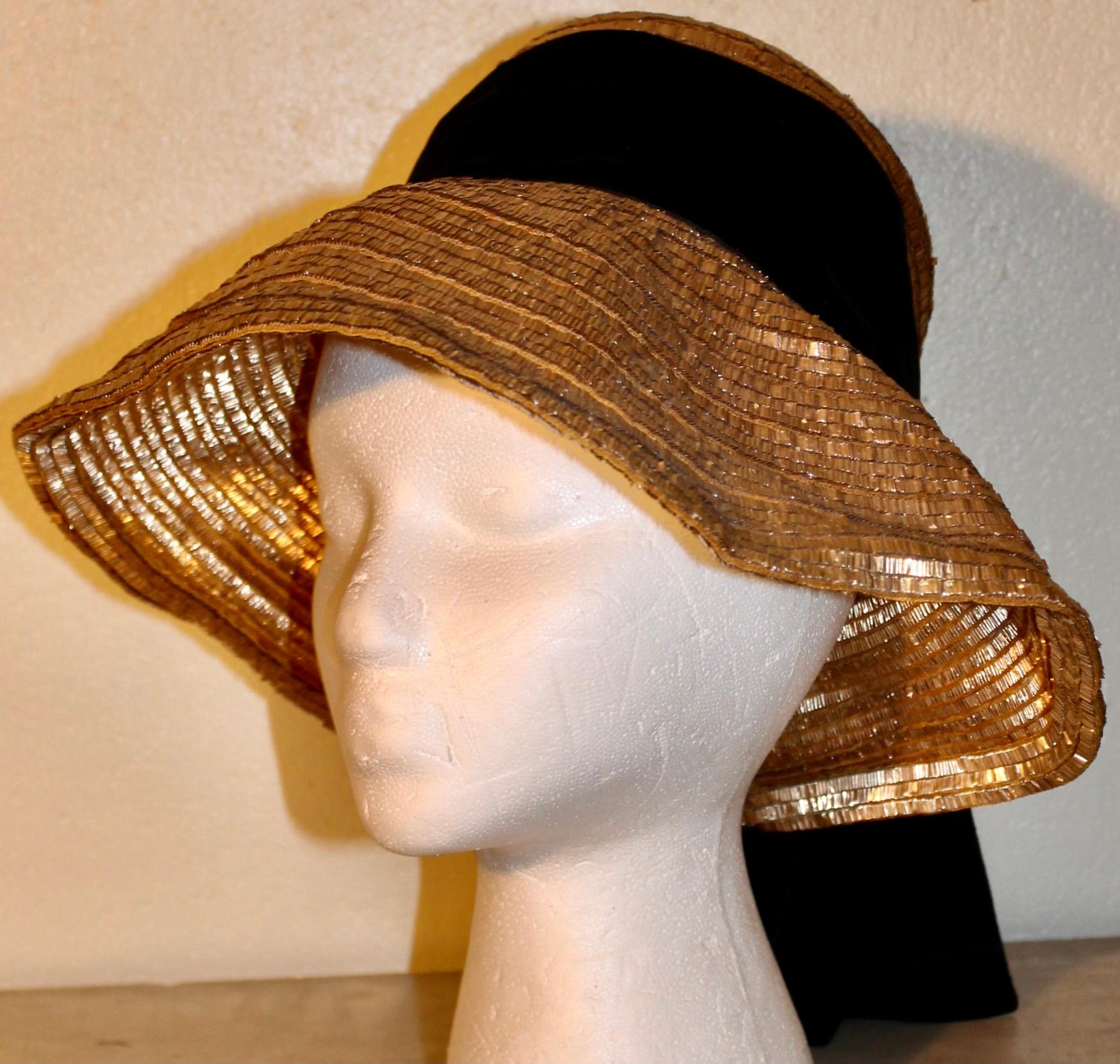 Original Gerard Albouy Woven Brass Hat 1940's In Excellent Condition For Sale In Sharon, CT