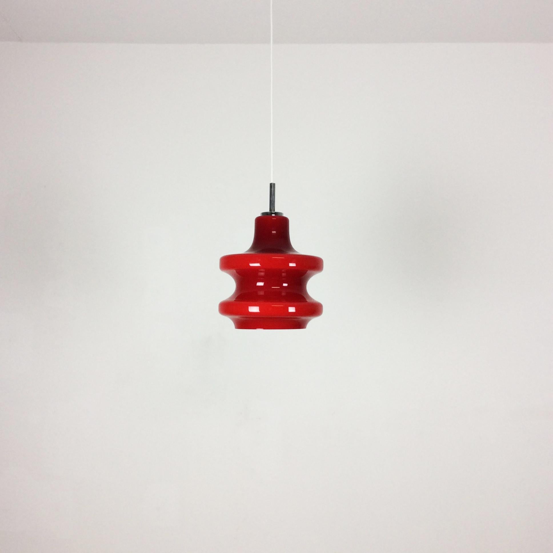 Article: Hanging light


Producer: Peill & Putzler


Origin: Germany


Age: 1970s 


This fantastic red hanging lights was designed and produced in 1970s in Germany by Peill & Putzler. The shade is made of high quality German handblown