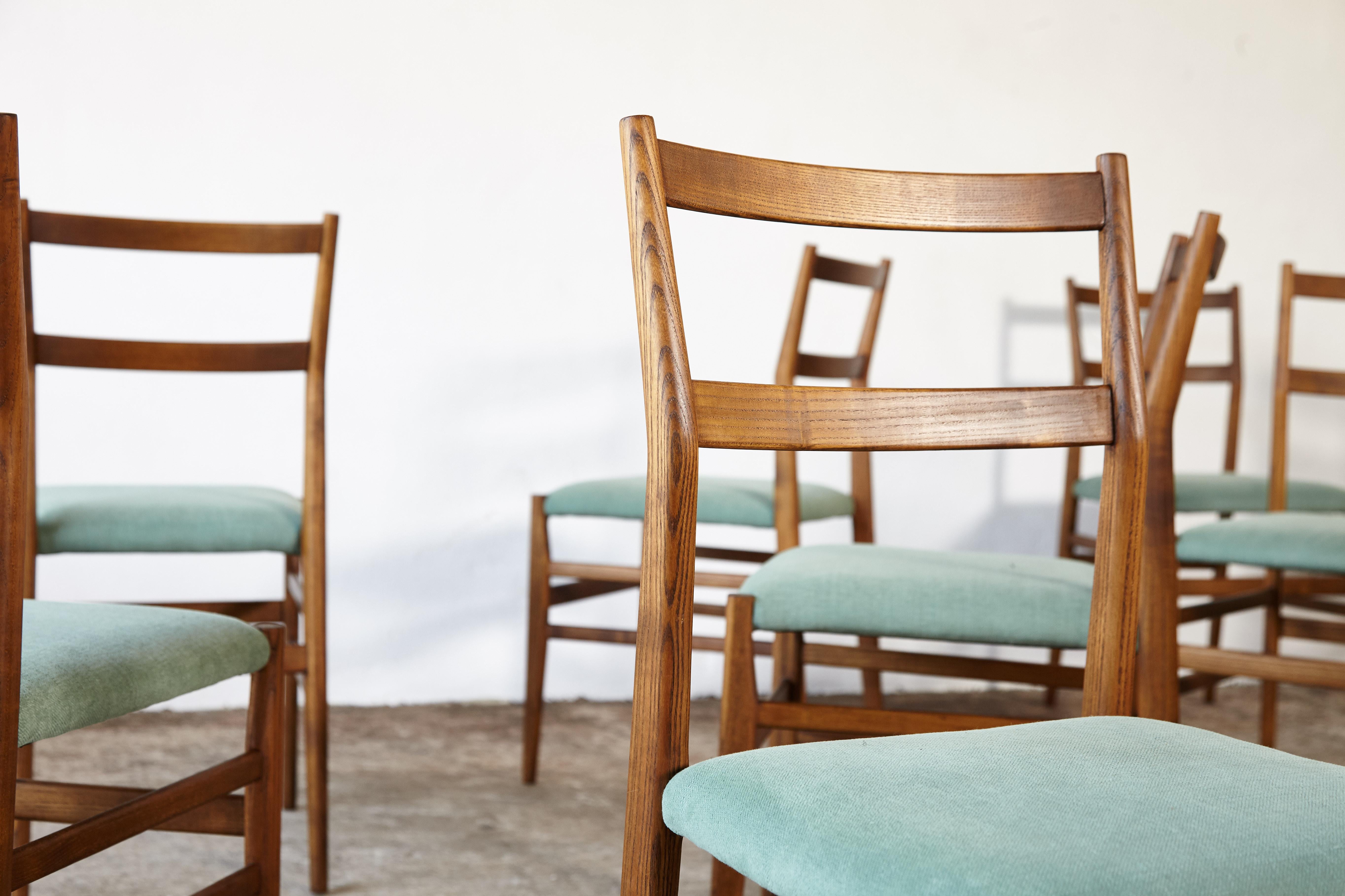 A Set of 12 Gio Ponti Leggera Model 646 Dining Chairs for Cassina, Italy, 1950s 5